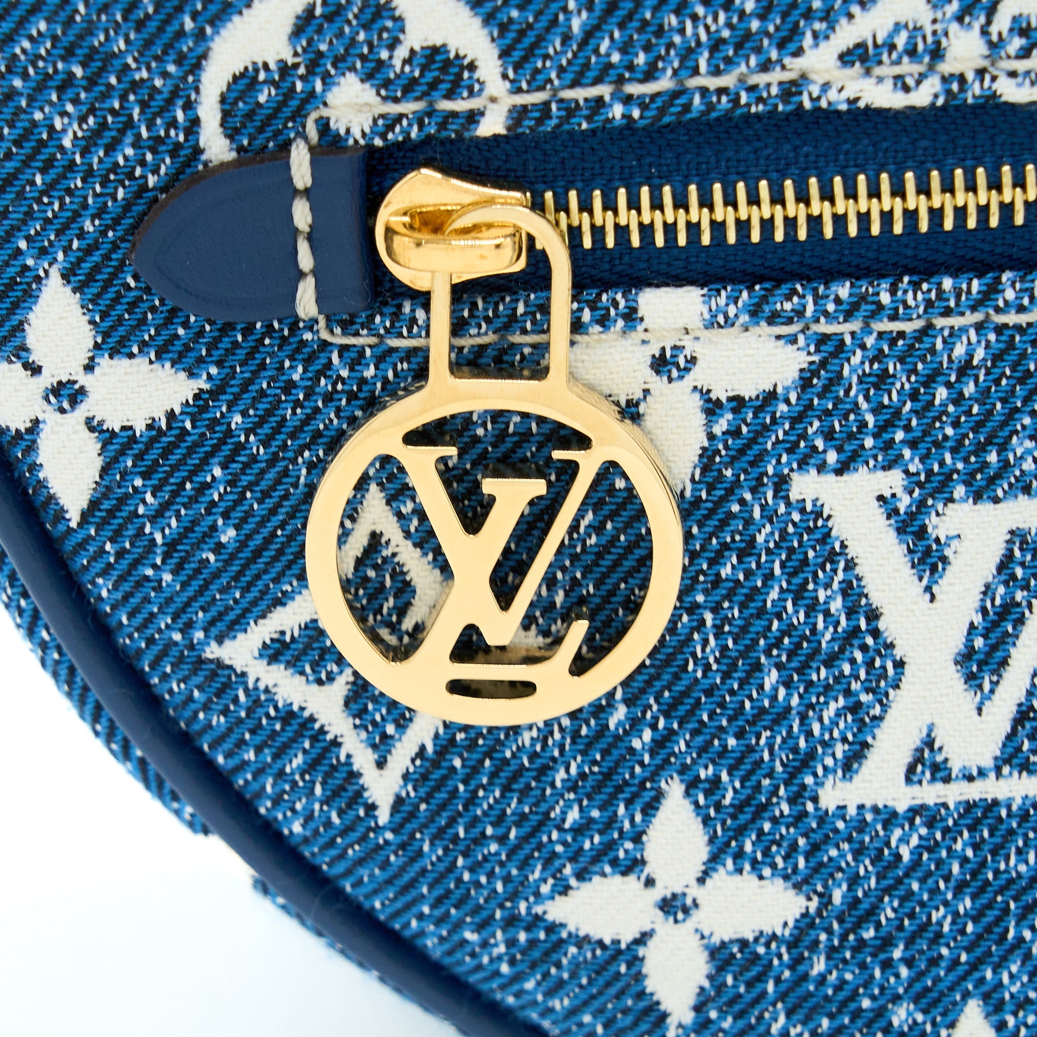 LOUIS VUITTON HALF-MOON LOOP BAGUETTE HANDBAG DENIM BLUE GHW