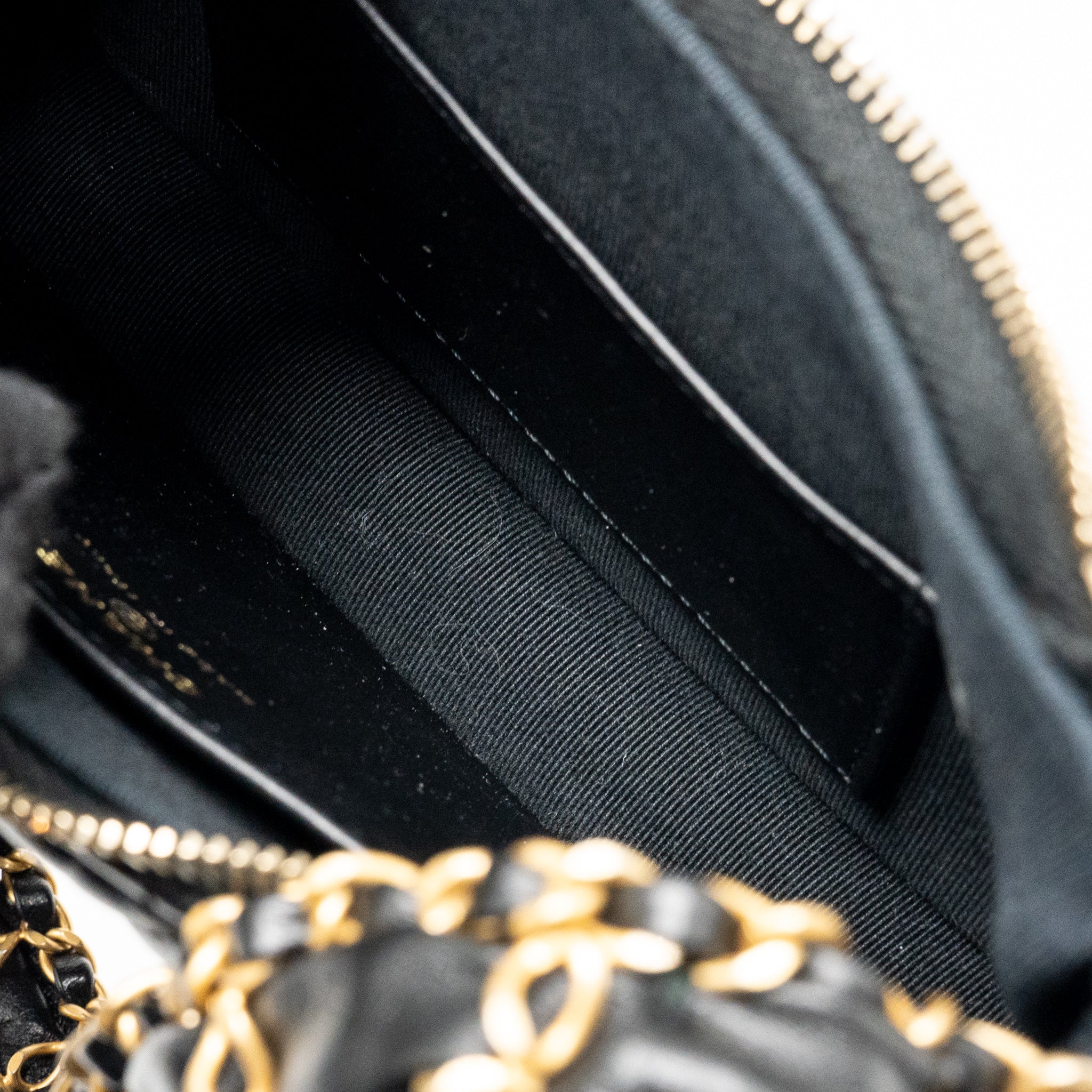 CHANEL 23K SMALL 19 HOBO SHOULDER BAG CALFSKIN BLACK GHW (MICROCHIP)