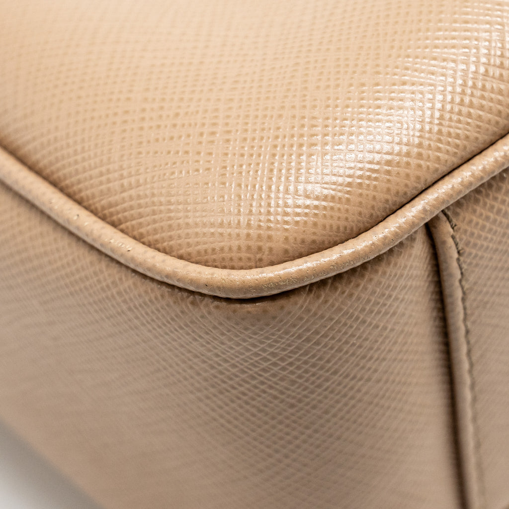 PRADA RE-EDITION 2005 SAFFIANO LEATHER CAMMEO GHW