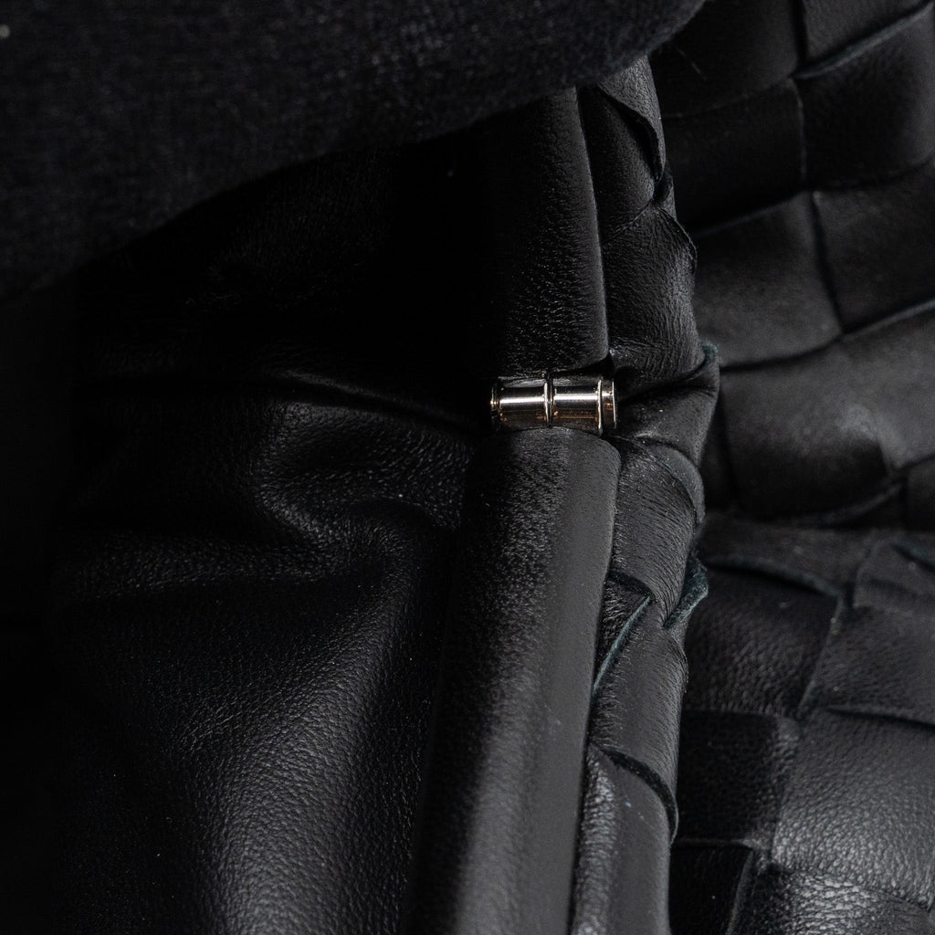 BOTTEGA VENETA POUCH INTRECCIATO LEATHER CLUTCH LAMBSKIN BLACK