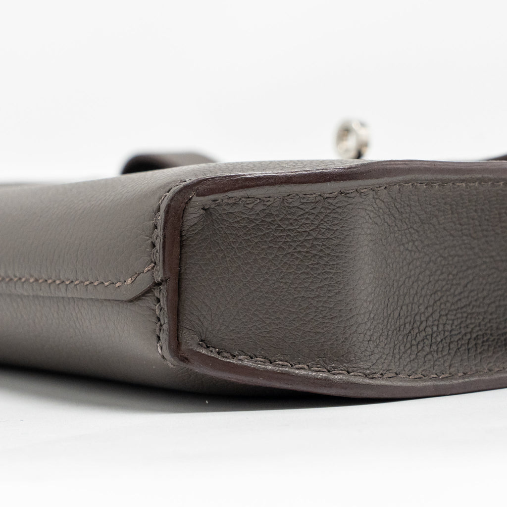 HERMES POCHETTE KELLY DEPECHES 25 EVERCOLOR GRIS ETAIN SHW