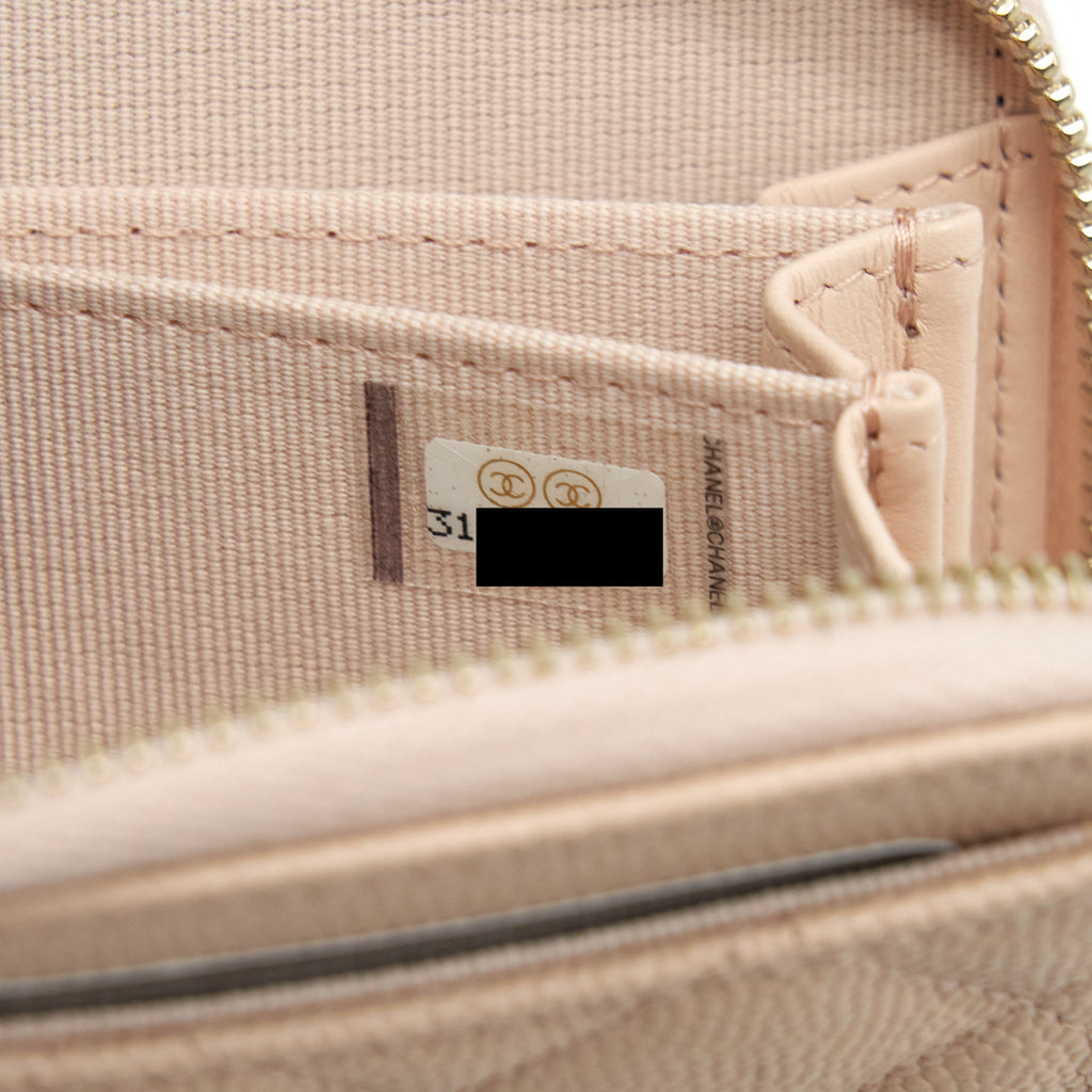 CHANEL 22C ZIPPY CARD HOLDER CAVIAR LIGHT BEIGE LGHW
