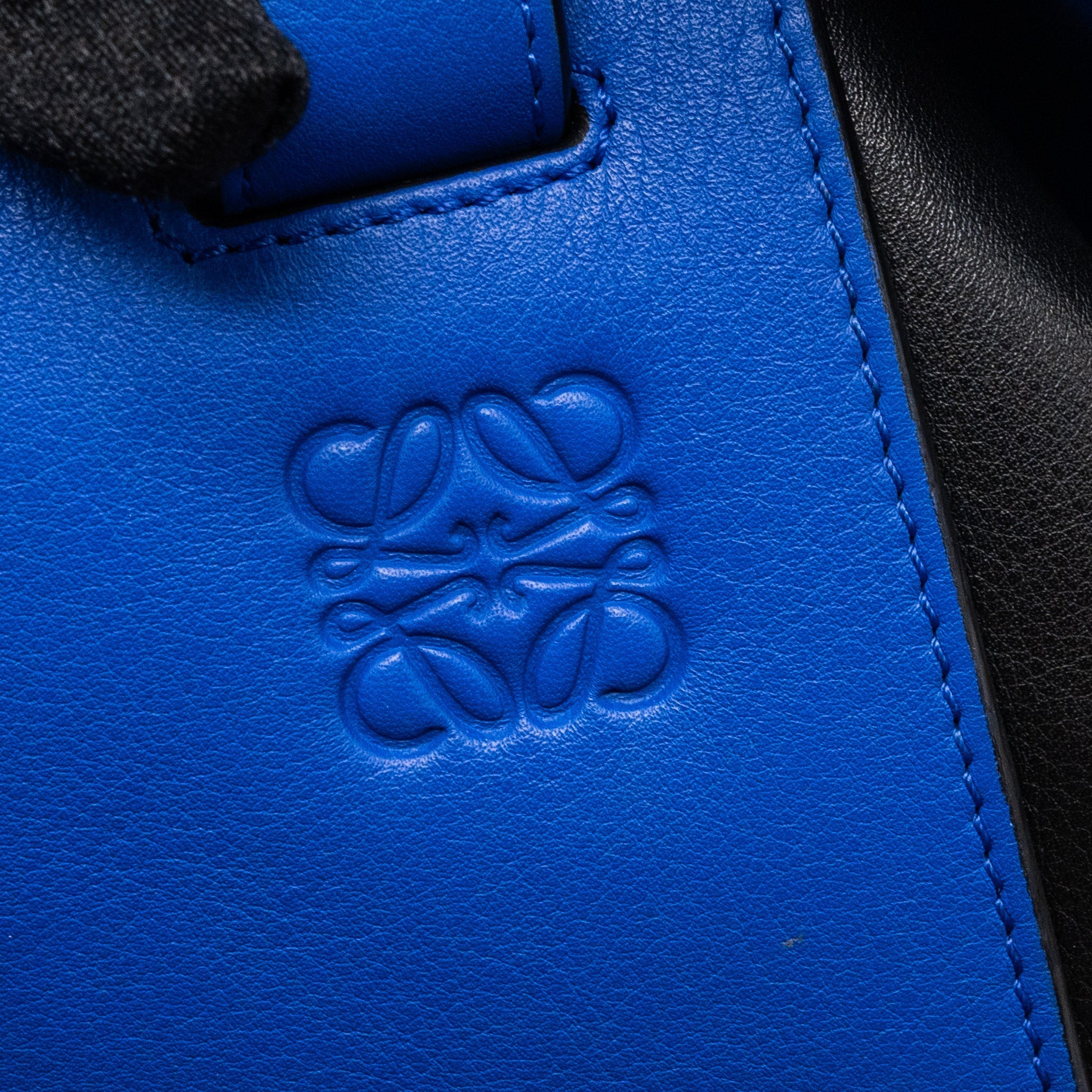 LOEWE HAMMOCK BAG CALFSKIN ELECTRIC BLUE/BLACK GHW