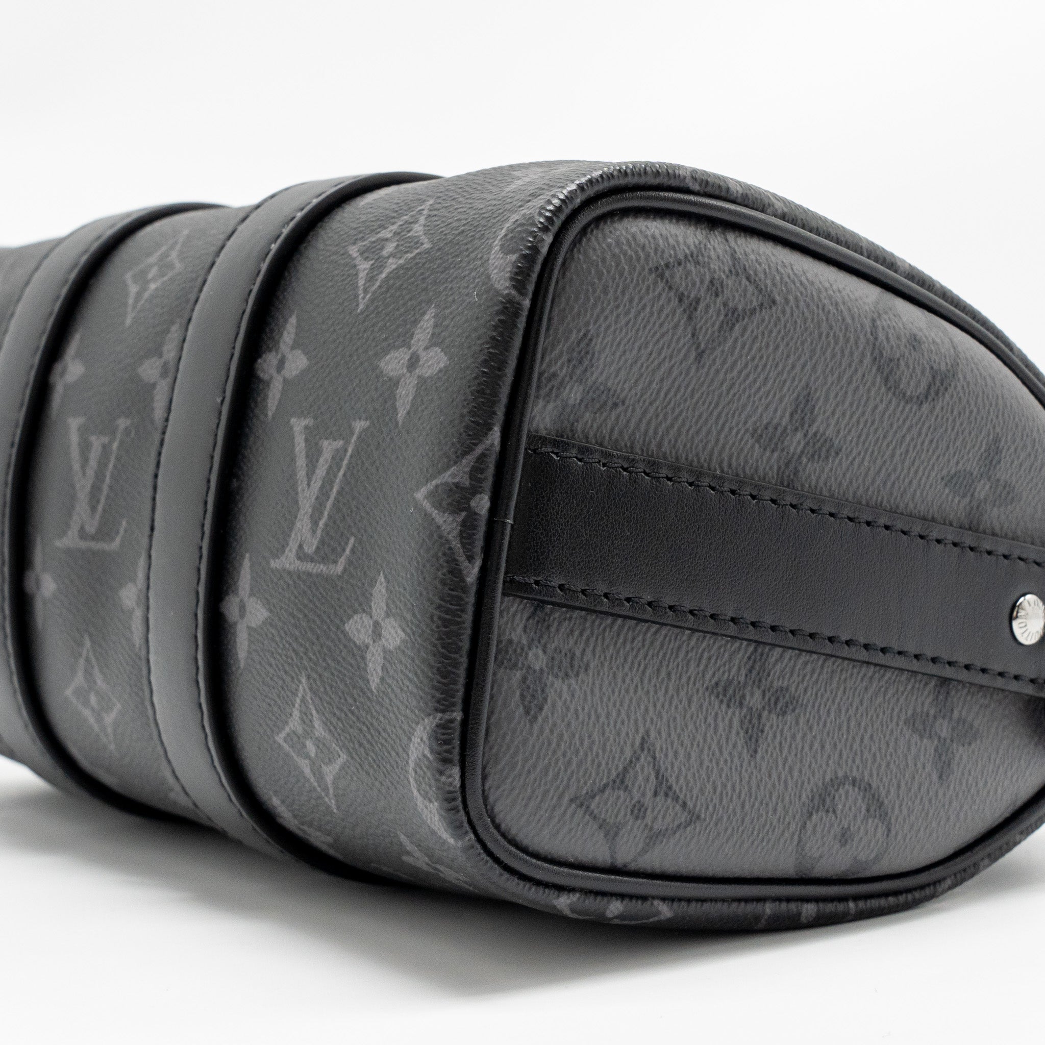 LOUIS VUITTON KEEPALL BANDOULIERE 25 MONOGRAM ECLIPSE SHW