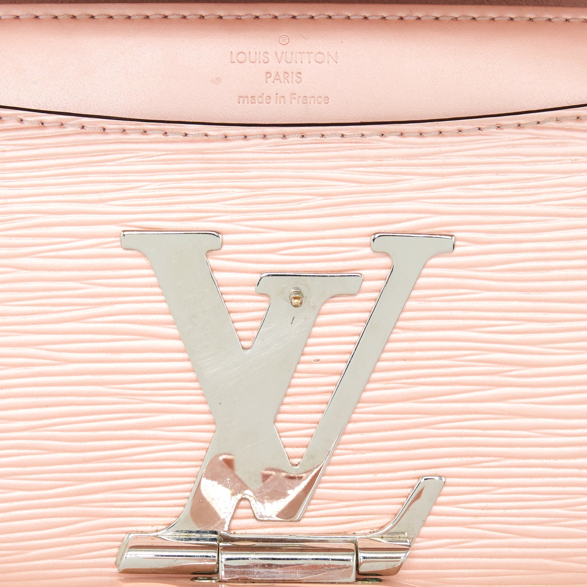 LOUIS VUITTON LOUISE CLUTCH PM EPI LIGHT PINK SHW