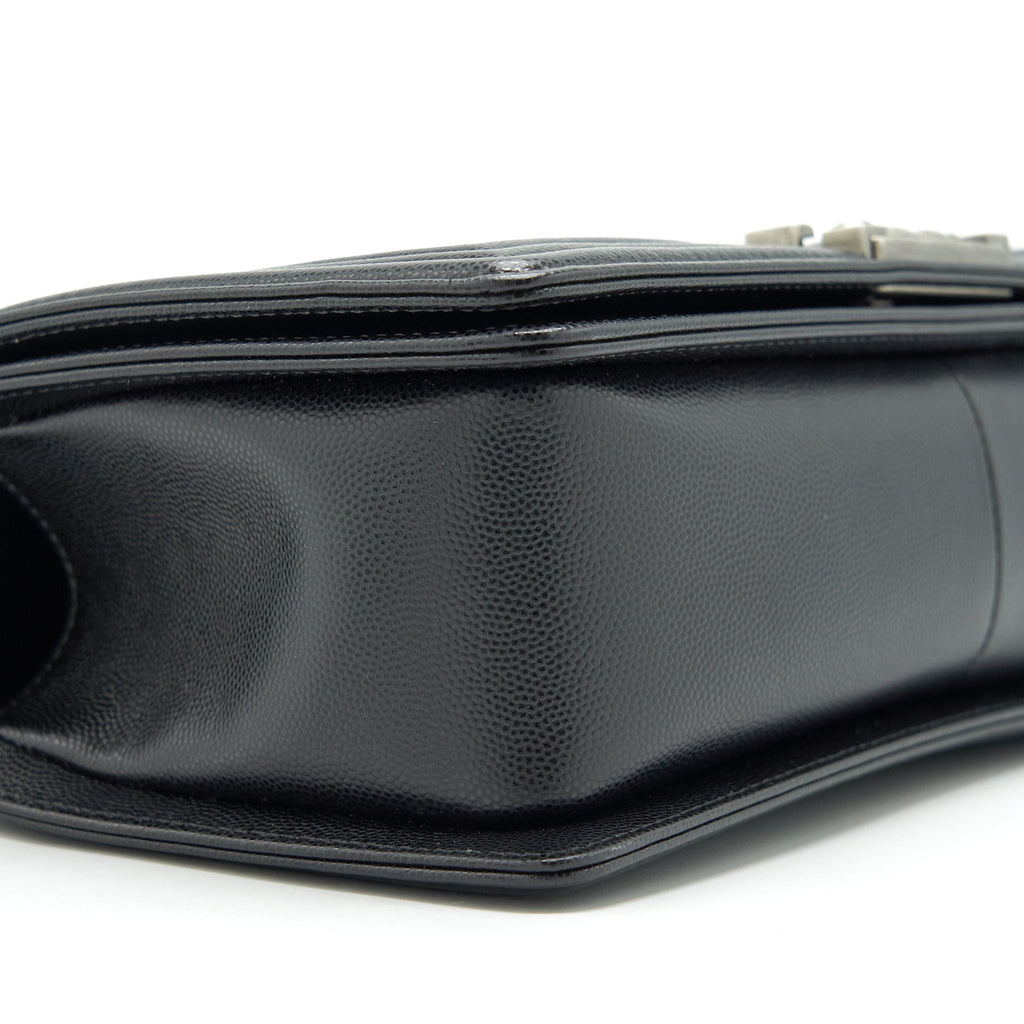 CHANEL LEBOY / BOY BAG MEDIUM CAVIAR BLACK RUTHENIUM SLIVER HARDWARE