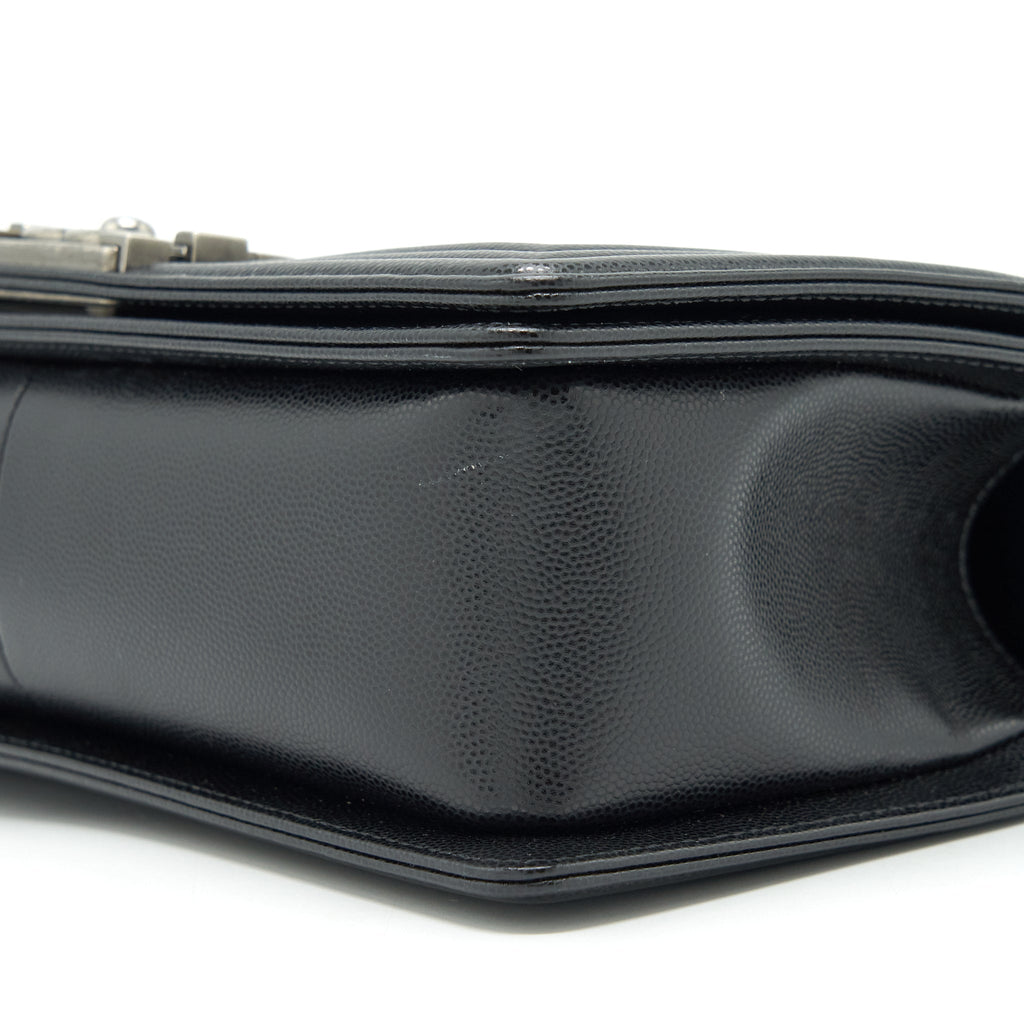 CHANEL LEBOY / BOY BAG MEDIUM CAVIAR BLACK RUTHENIUM SLIVER HARDWARE