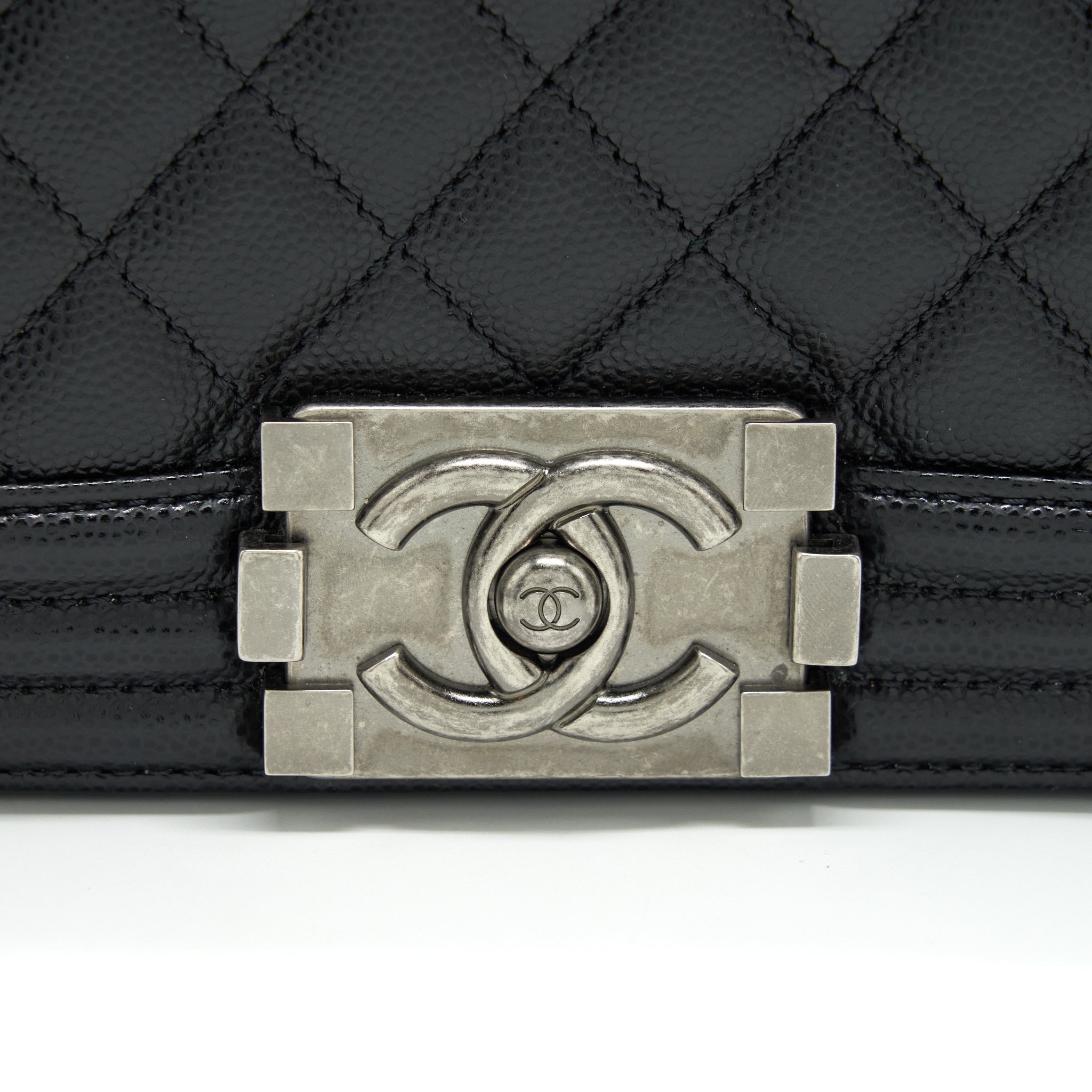 CHANEL LEBOY / BOY BAG MEDIUM CAVIAR BLACK RUTHENIUM SLIVER HARDWARE