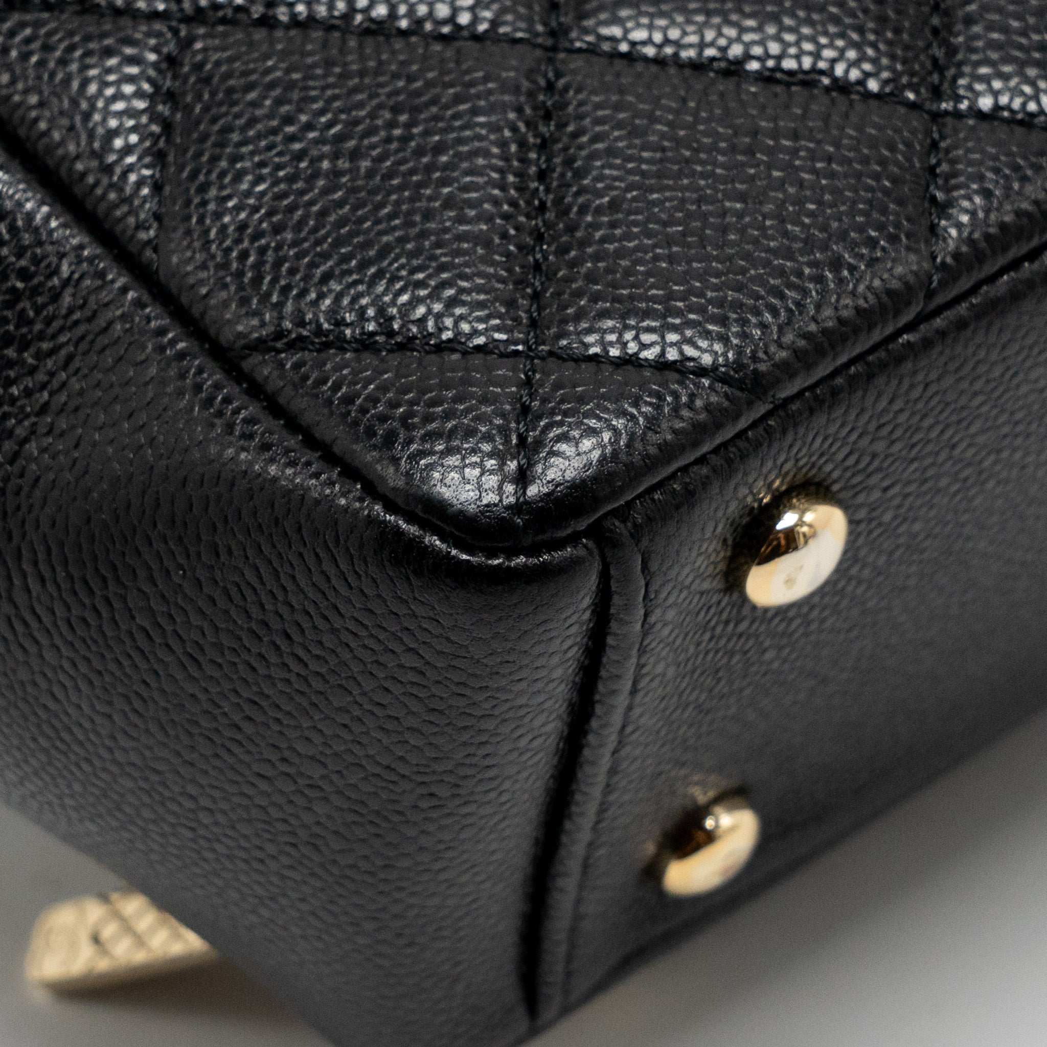 CHANEL SMALL BUSINESS AFFINITY CAVIAR BLACK LGHW