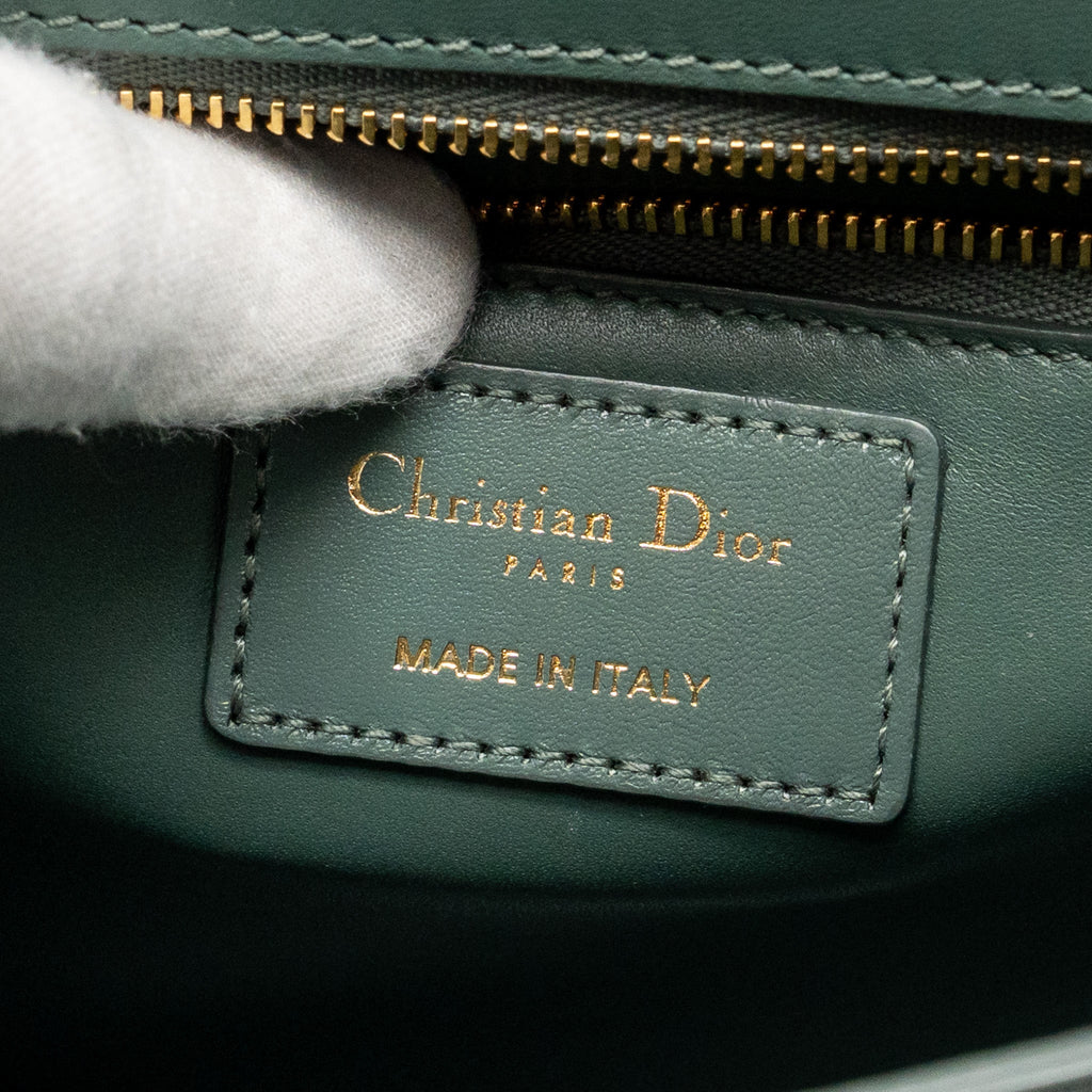DIOR 30 MONTAIGNE MEDIUM FLAP BAG CALFSKIN GREEN GHW