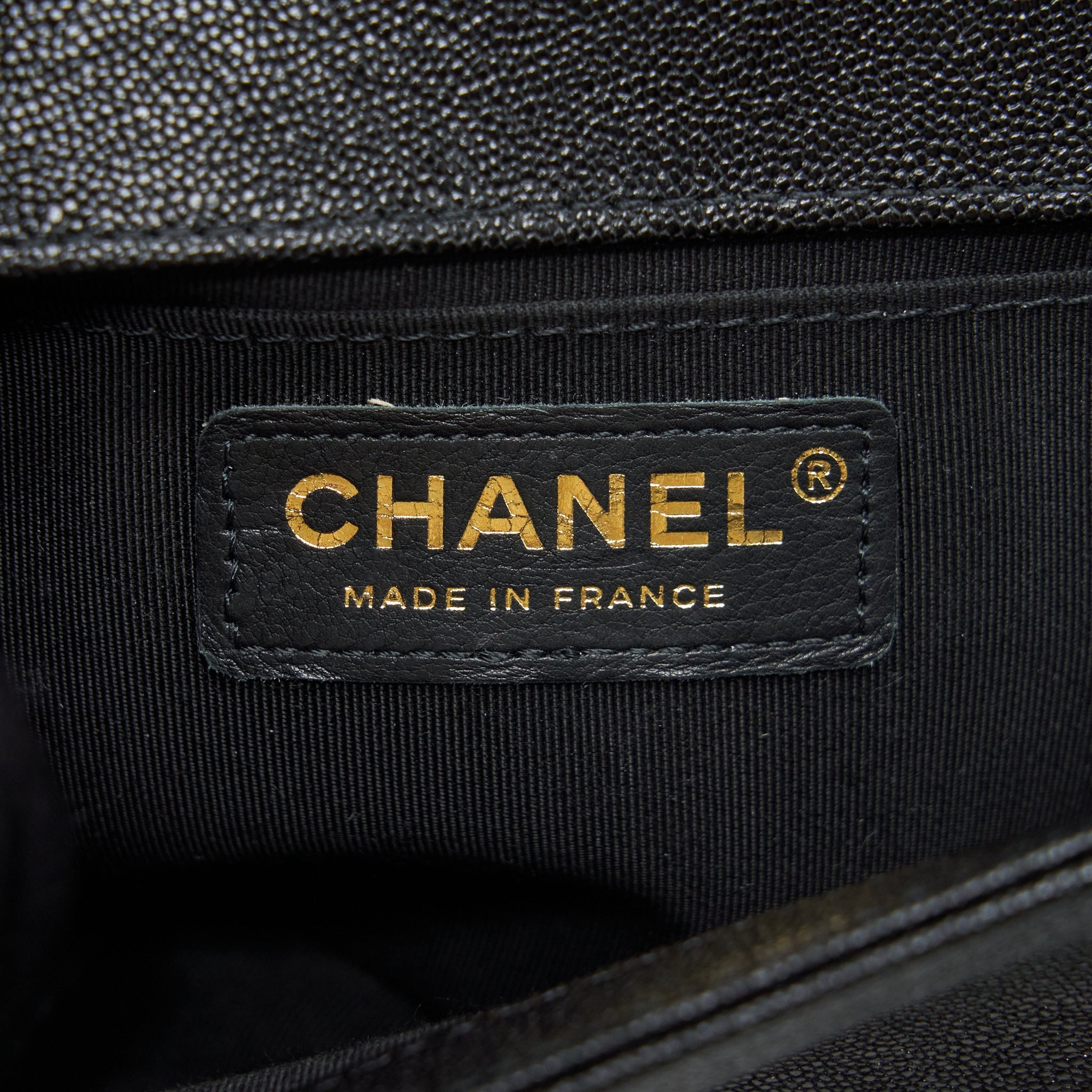 CHANEL MEDIUM BOY CHEVRON CAVIAR BLACK LGHW