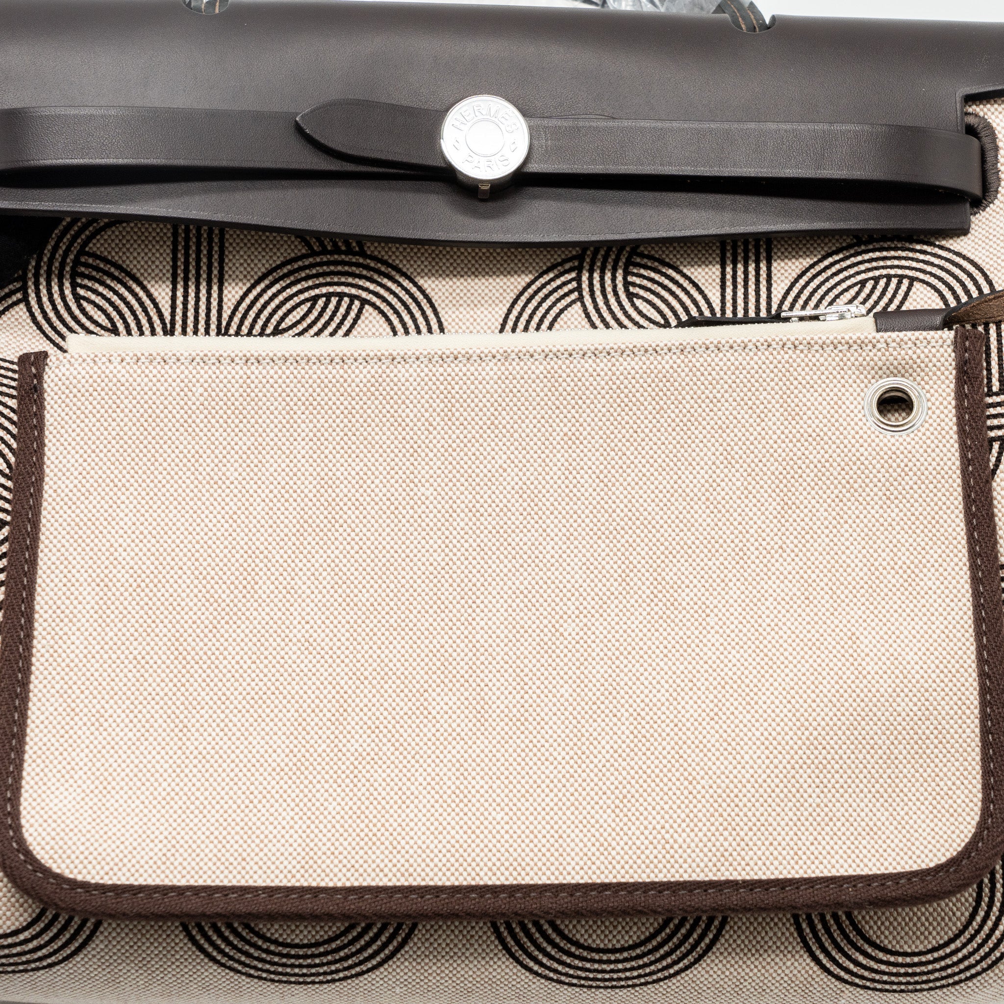 HERMES HERBAG 31 ZIP BAG TOILE H PLUME HUNTER/ CANVAS EBENE/ ECRU/ BEIGE/ EBENE SHW