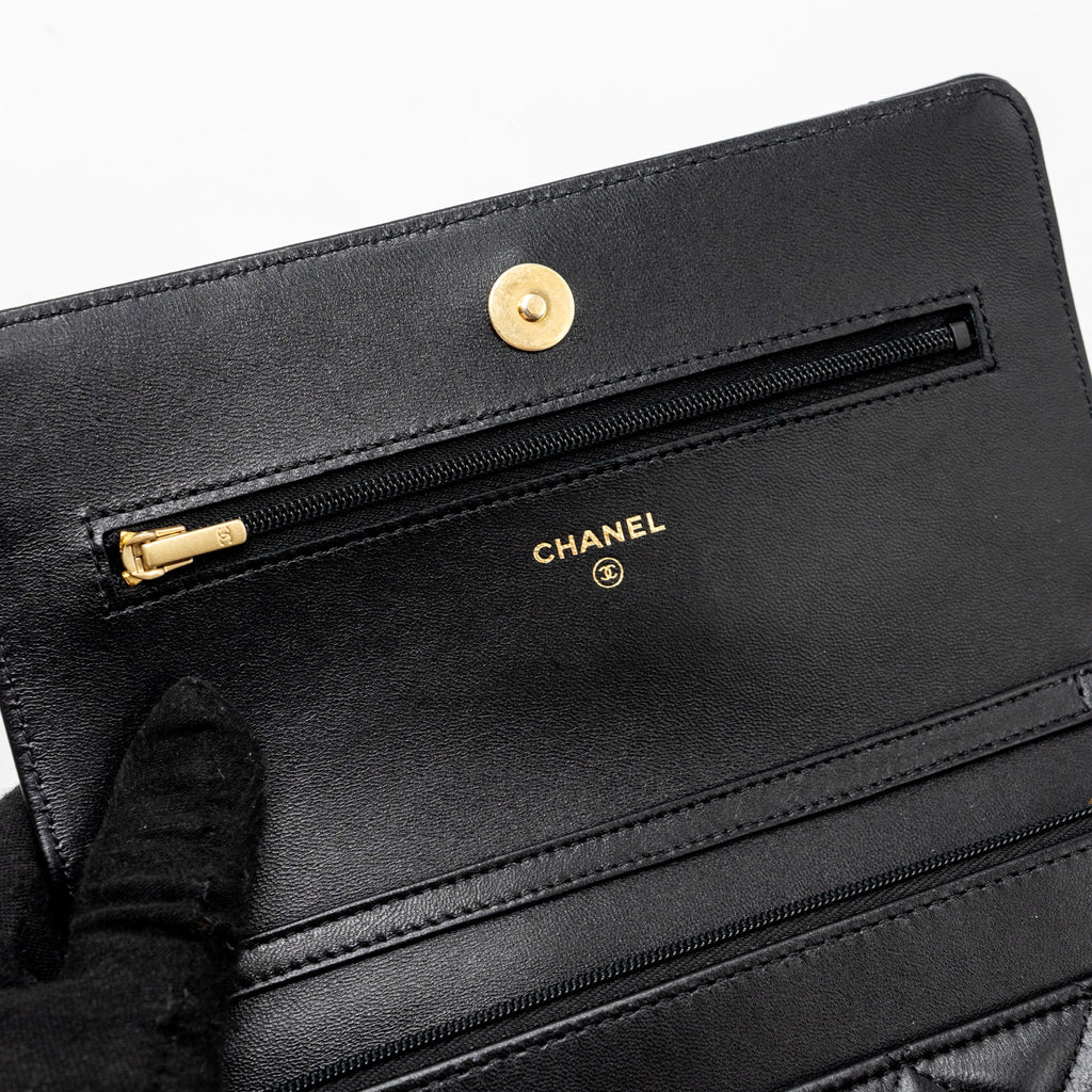 CHANEL COCO HEART WALLET ON CHAIN LAMBSKIN BLACK GHW (MICROCHIP)