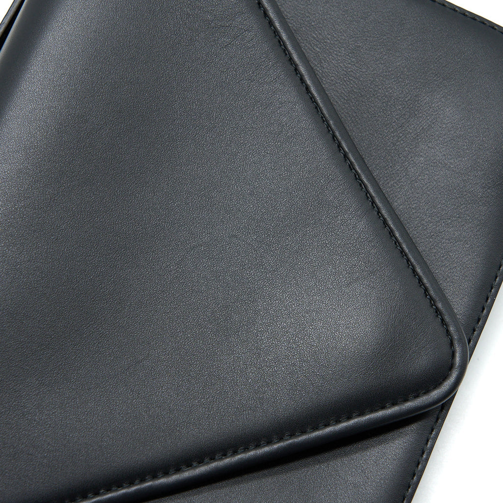 BOTTEGA VENETA SMALL MOUNT BAG CALFSKIN BLACK GHW