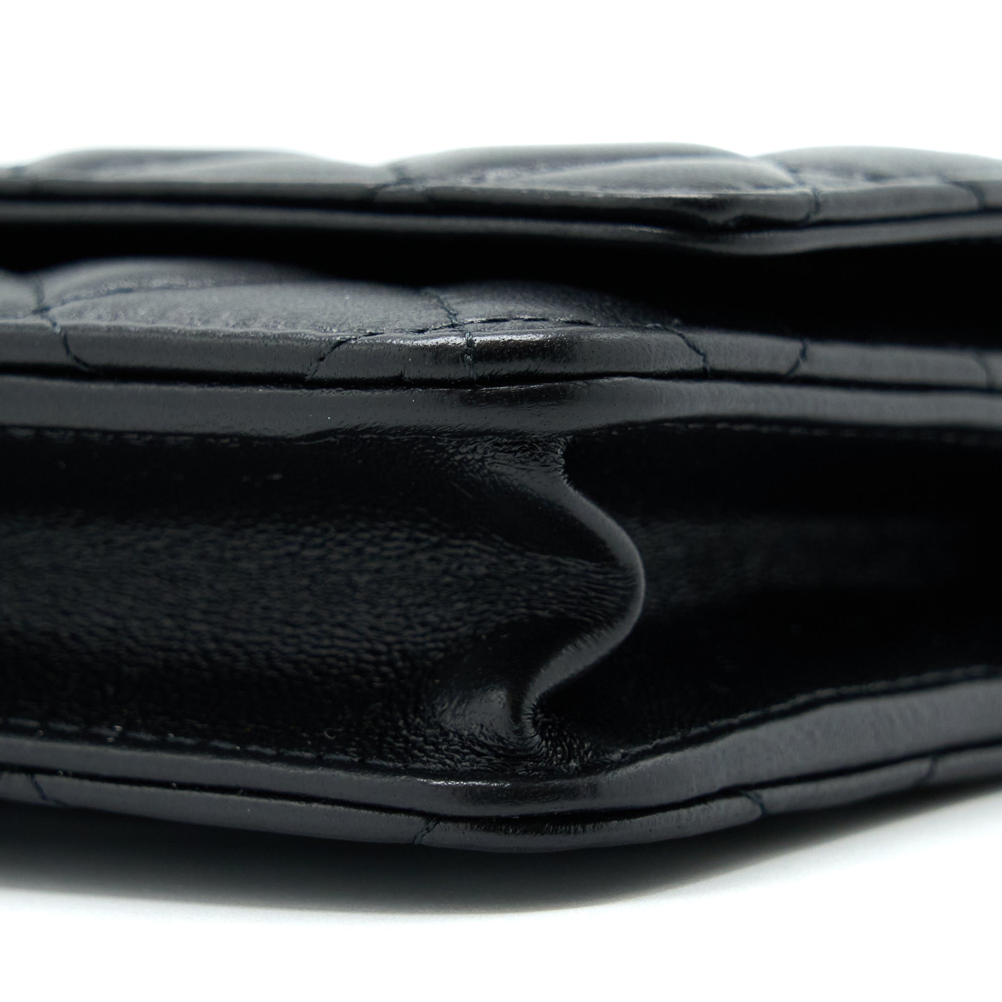 CHANEL 22B PEARL CRUSH WALLET ON CHAIN LAMBSKIN BLACK GHW (MICROCHIP)