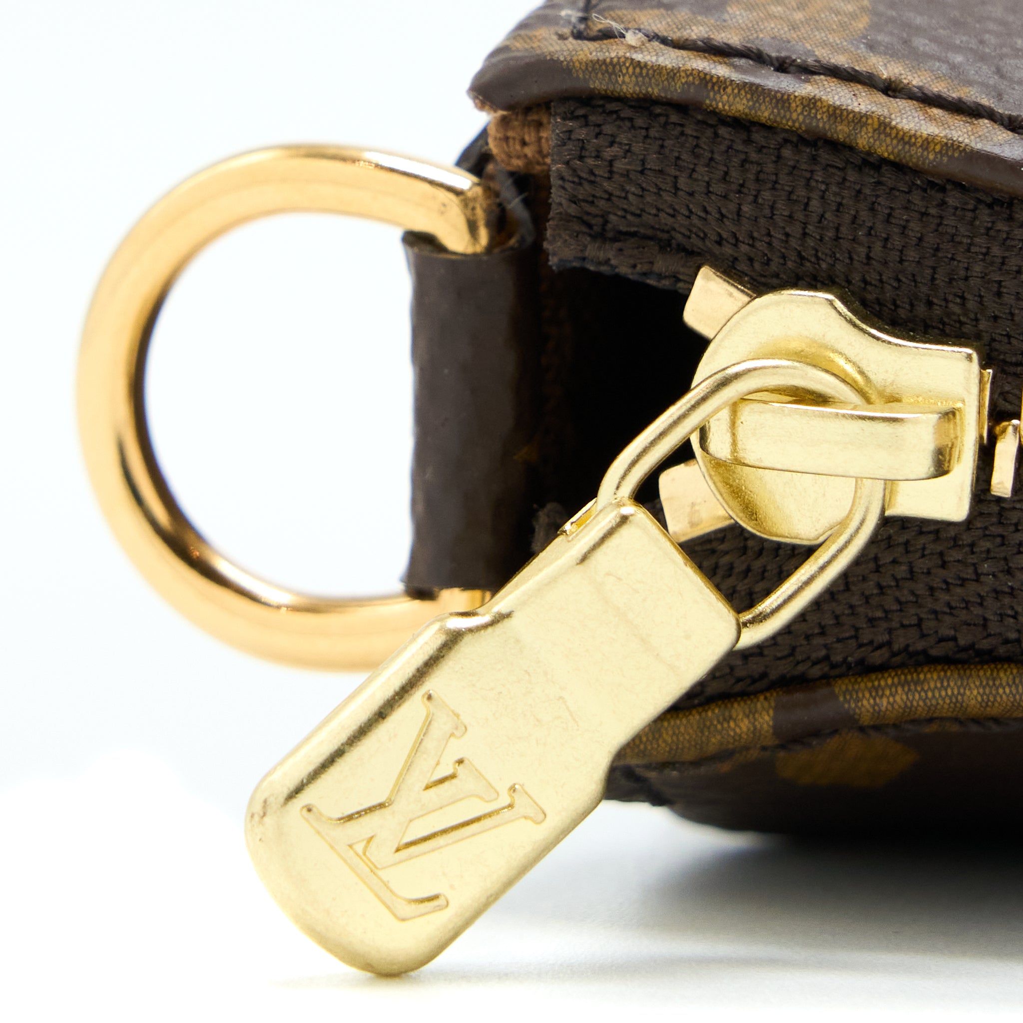 LOUIS VUITTON POCHETTE ACCESSORIES MONOGRAM CANVAS GHW