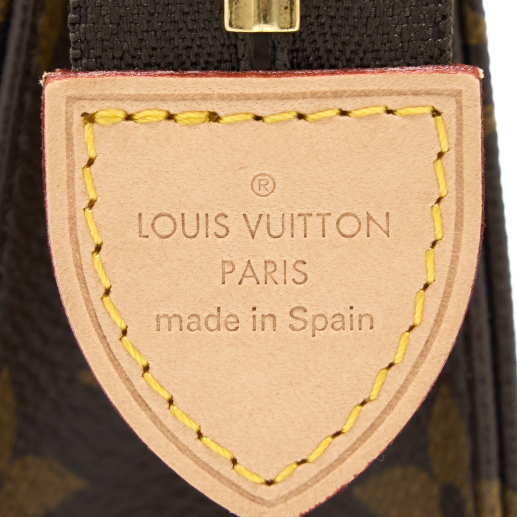 LOUIS VUITTON TOILETRY POCHETTE 15 MONOGRAM CANVAS GHW