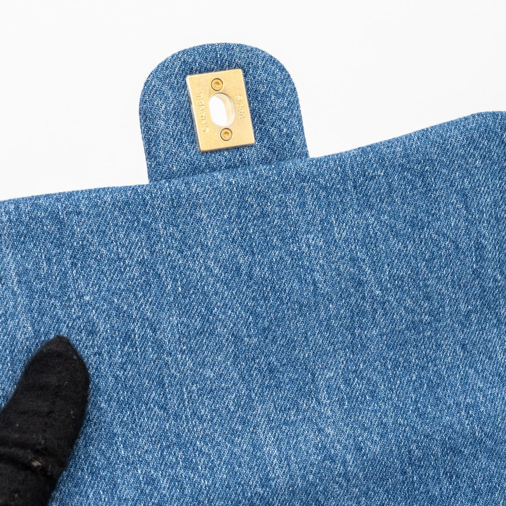 CHANEL 22P SMALL FLAP BAG DENIM BLUE GHW (MICROCHIP)