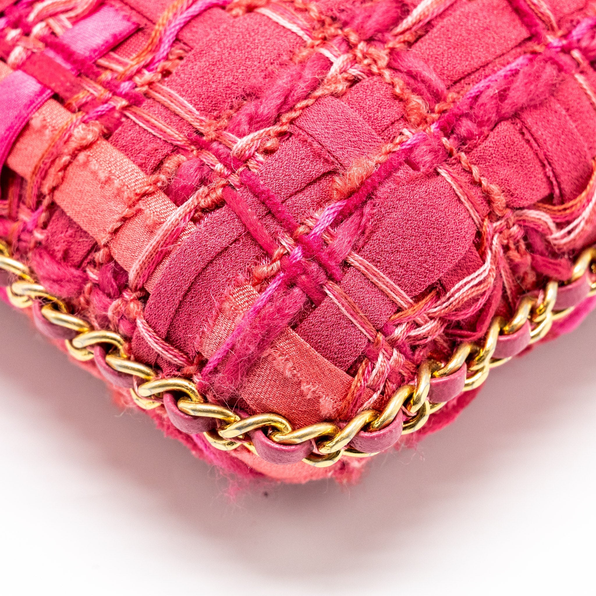 CHANEL VERTICAL PHONE CASE TWEED PINK GHW