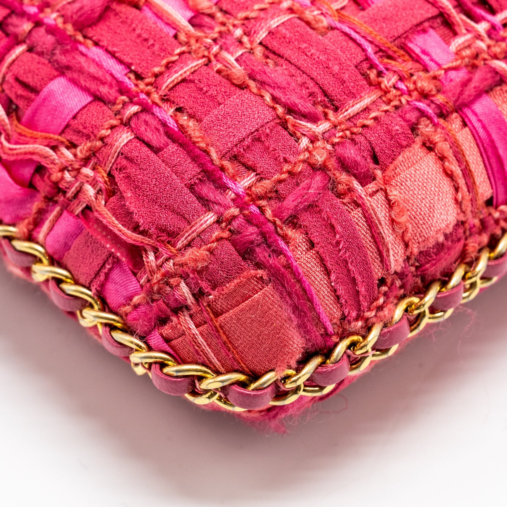 CHANEL VERTICAL PHONE CASE TWEED PINK GHW