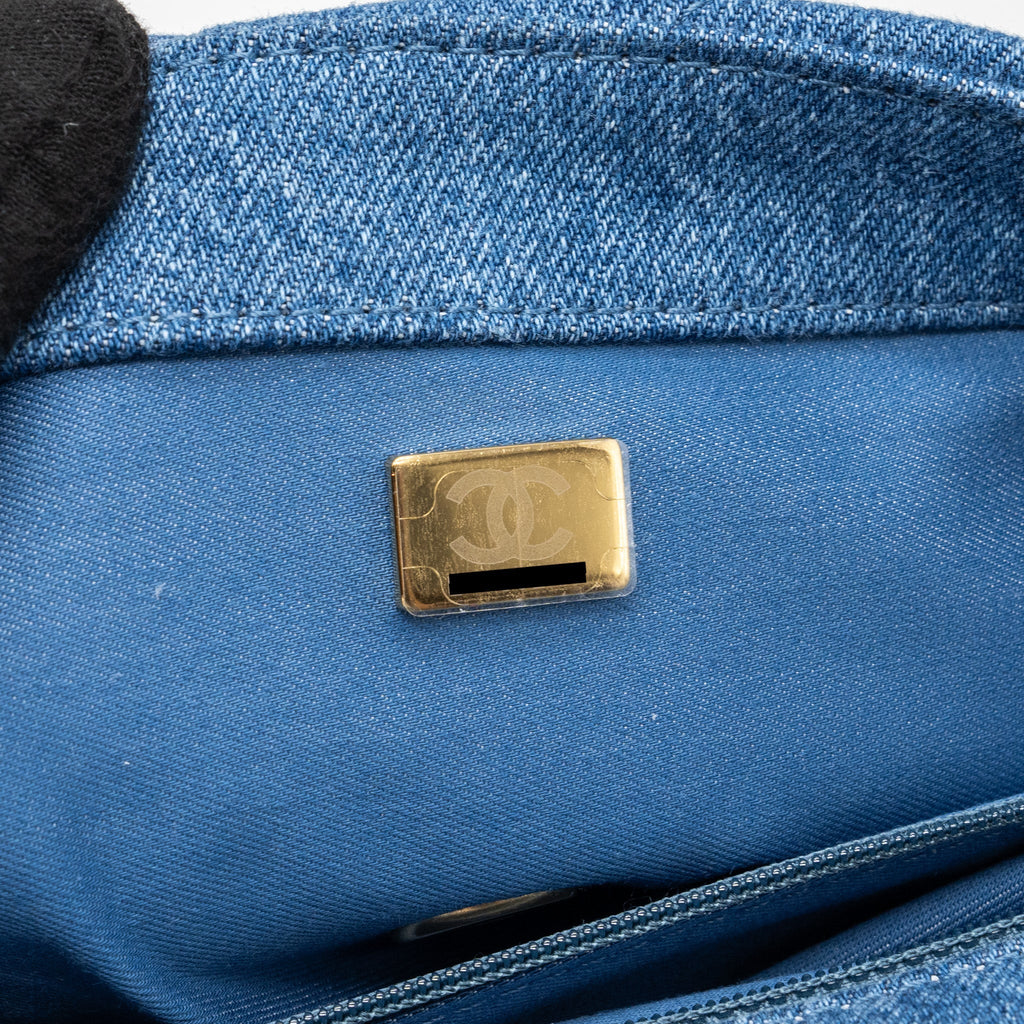 CHANEL 22P SMALL FLAP BAG DENIM BLUE GHW (MICROCHIP)