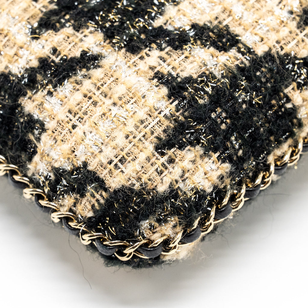 CHANEL VERTICAL PHONE CASE TWEED BEIGE / BLACK LGHW