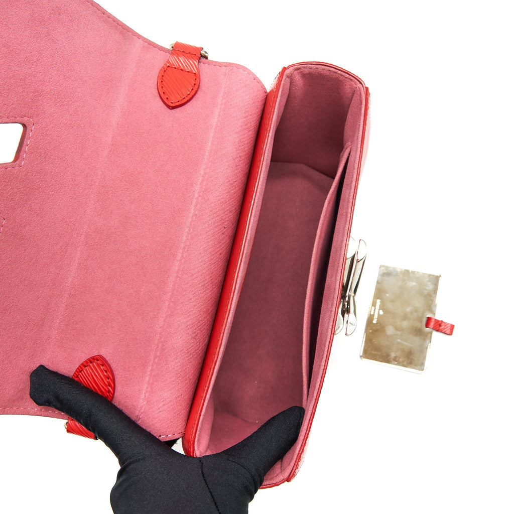 LOUIS VUITTON TWIST BAG MM RED SHW