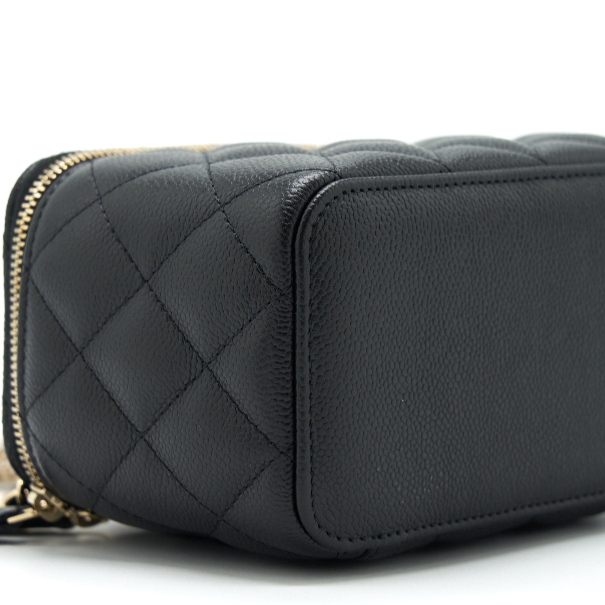 CHANEL 22P LONG VANITY WITH CC LOGO CHAIN CAVIAR BLACK LGHW