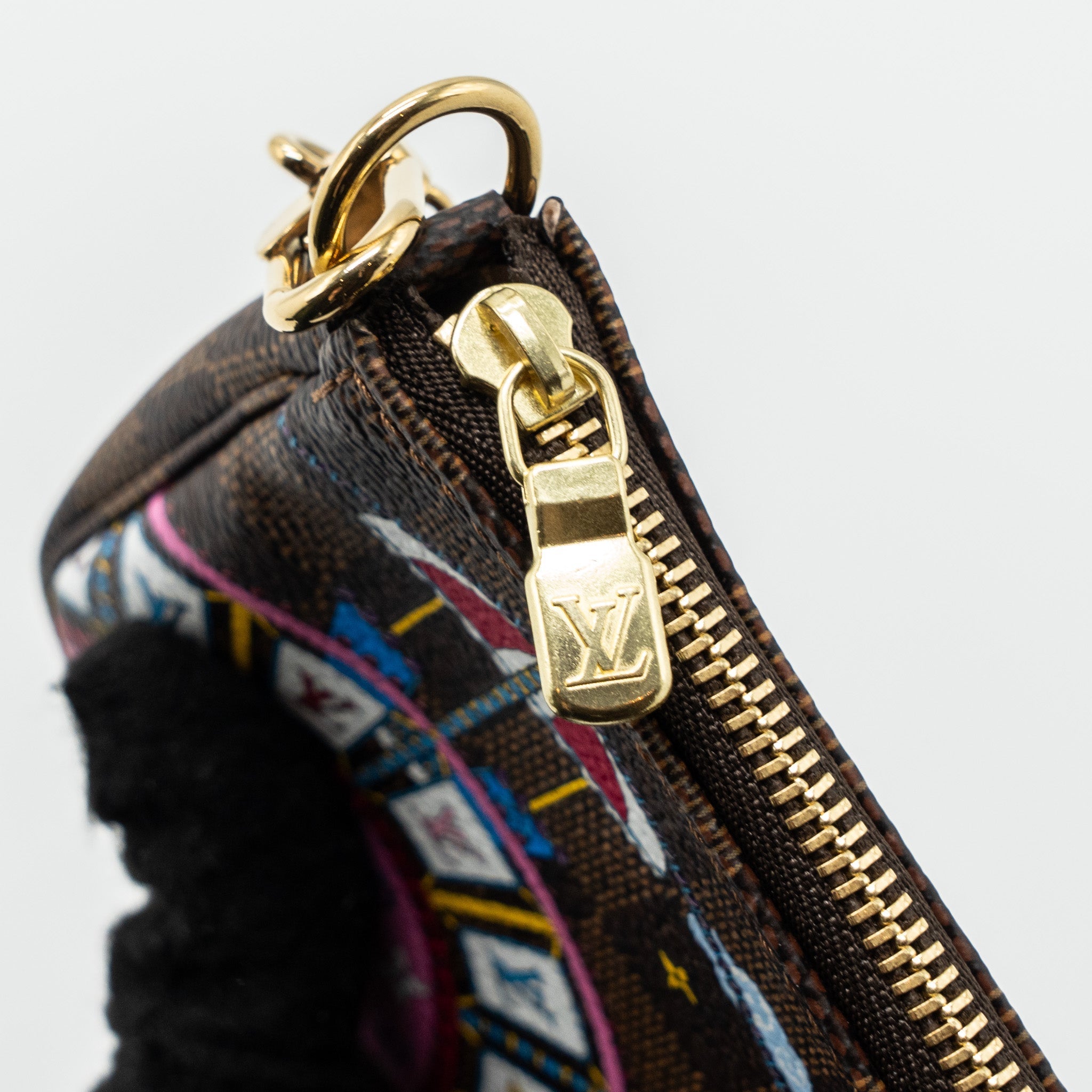 LOUIS VUITTON MINI POCHETTE ACCESSORIES CHRISTMAS LIMITED EDITION MULTICOLOR GHW