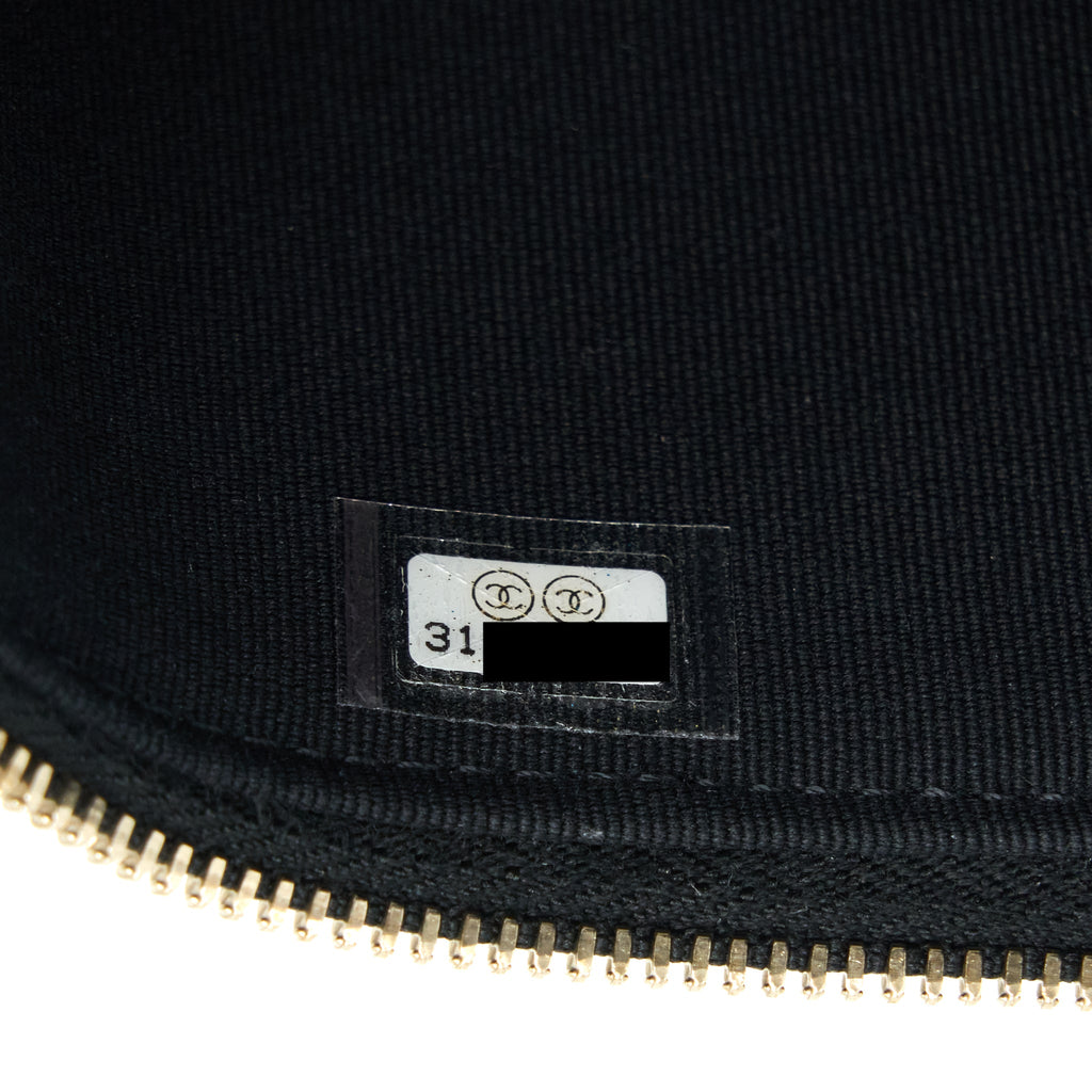 CHANEL 22P LONG VANITY WITH CC LOGO CHAIN CAVIAR BLACK LGHW