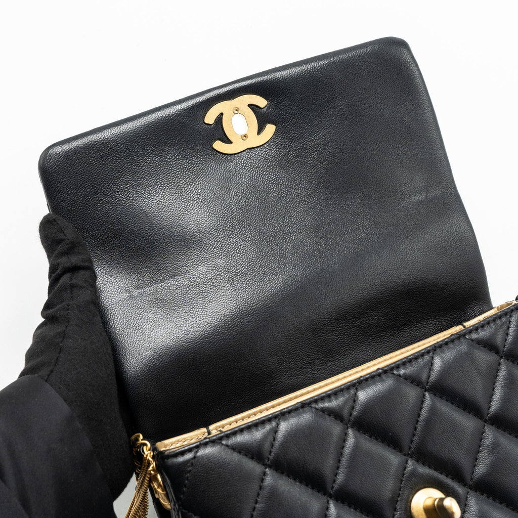 CHANEL 22A MINI SQUARE FLAP BAG LAMBSKIN BLACK GHW (MICROCHIP)