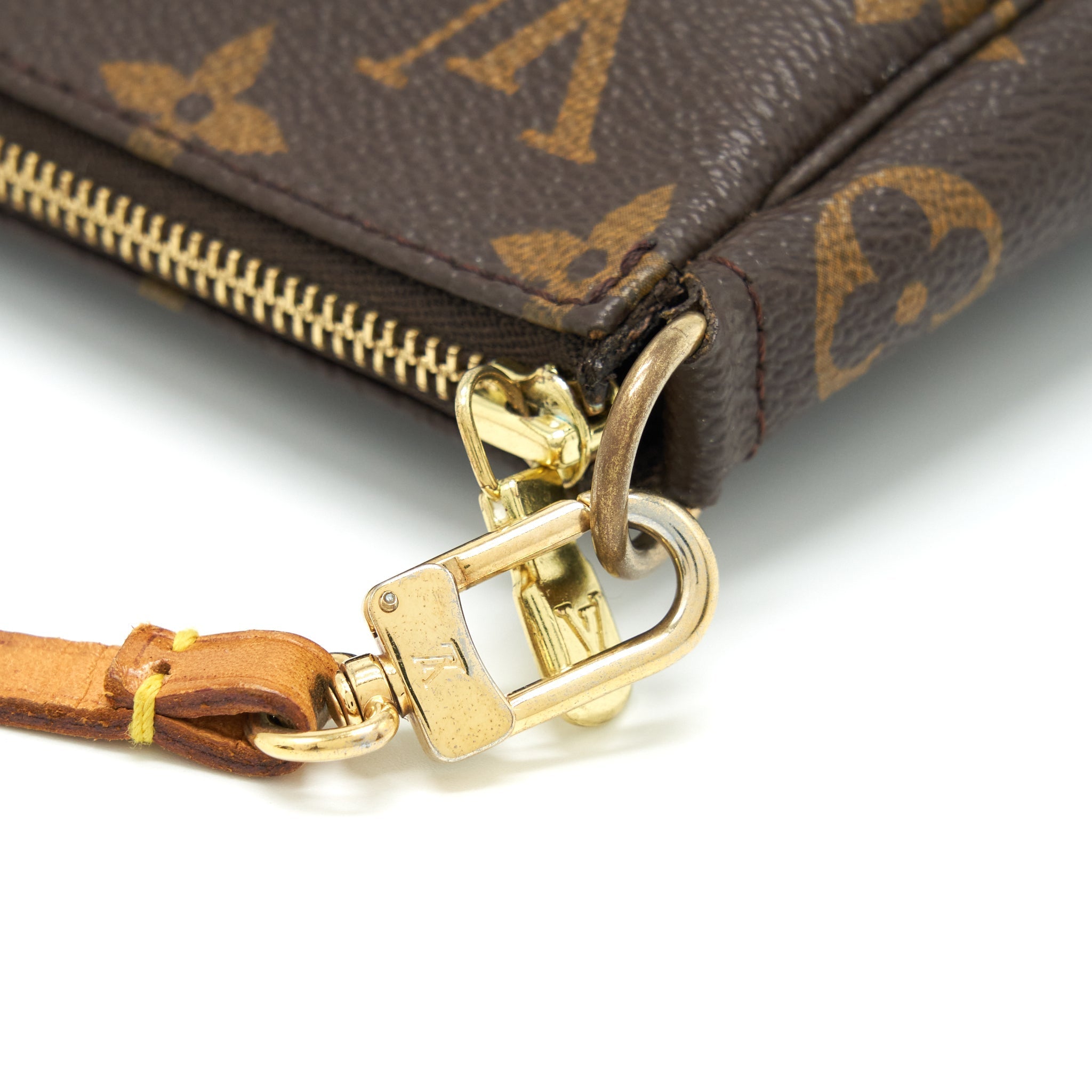 LOUIS VUITTON VINTAGE POCHETTE ACCESSORIES MONOGRAM CANVAS GHW