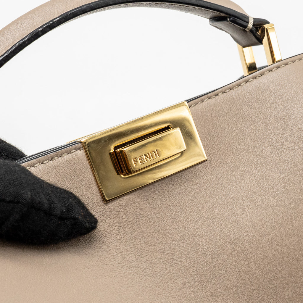 FENDI PEEKABOO ICONIC ESSENTIAL HANDLE BAG CALFSKIN LIGHT GREY GHW