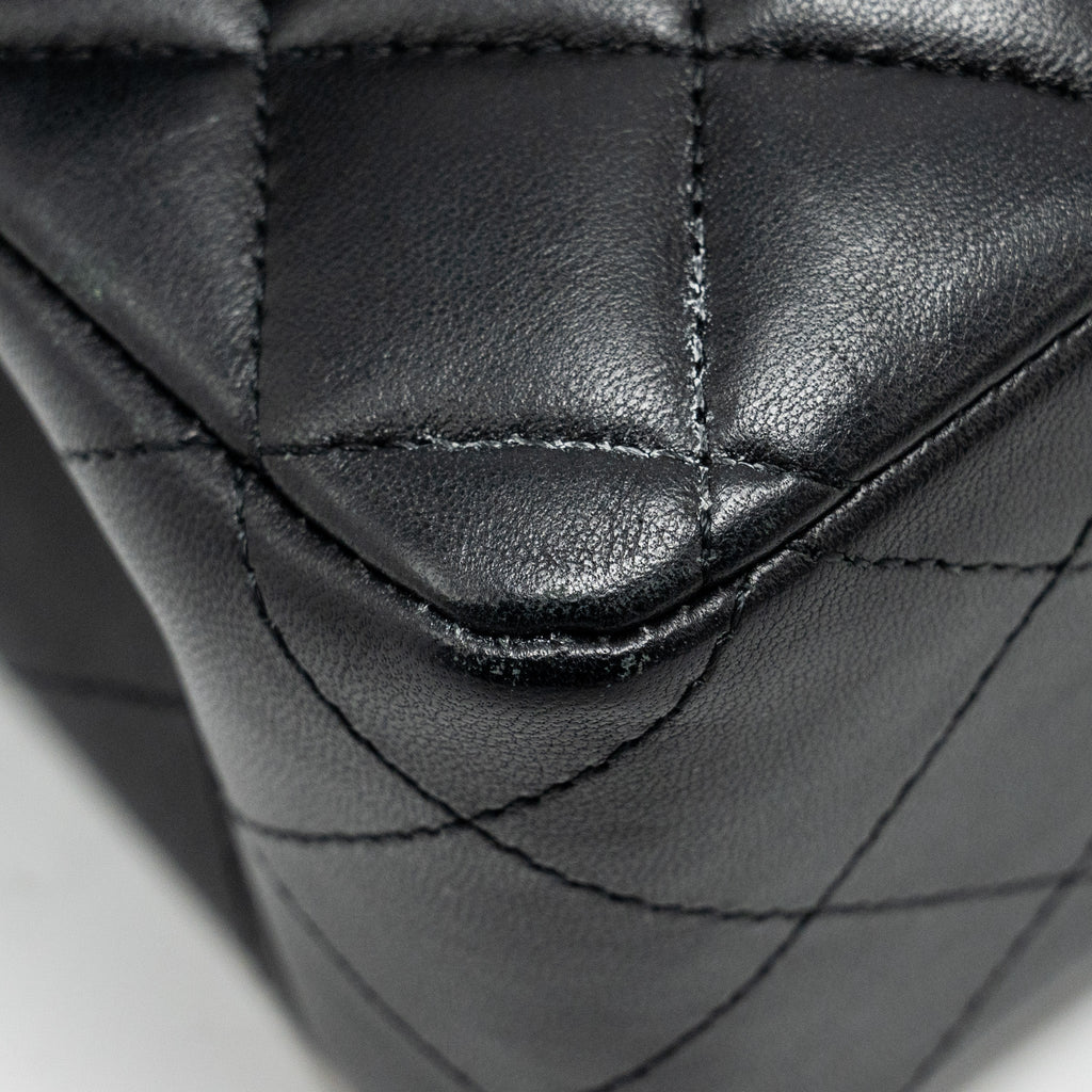 CHANEL  MEDIUM CLASSIC DOUBLE  FLAP BAG LAMBSKIN BLACK GHW