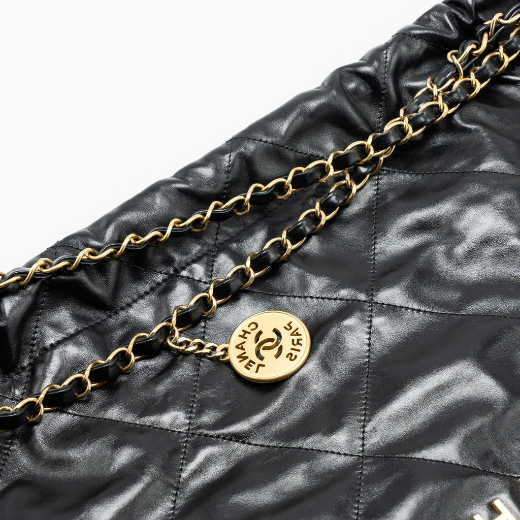 CHANEL MEDIUM 22 BAG GOLD LETTER SHINY CALFSKIN BLACK GHW (MICROCHIP)