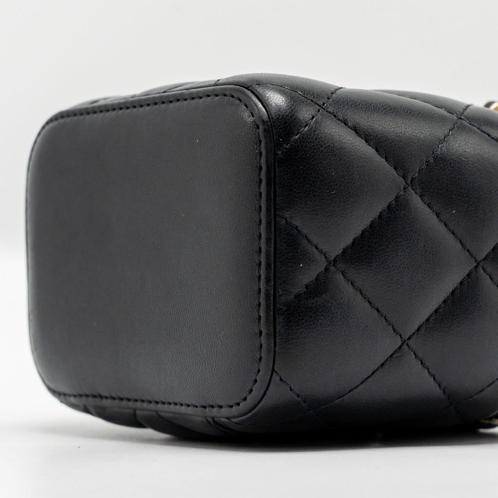 CHANEL 22S PEARL CRUSH MINI VANITY WITH CHAIN LAMBSKIN BLACK GHW