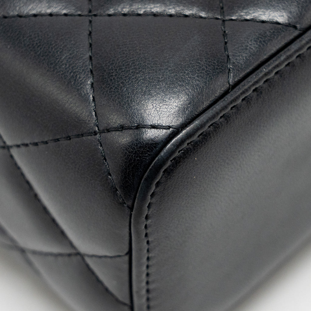 CHANEL 22S PEARL CRUSH MINI VANITY WITH CHAIN LAMBSKIN BLACK GHW