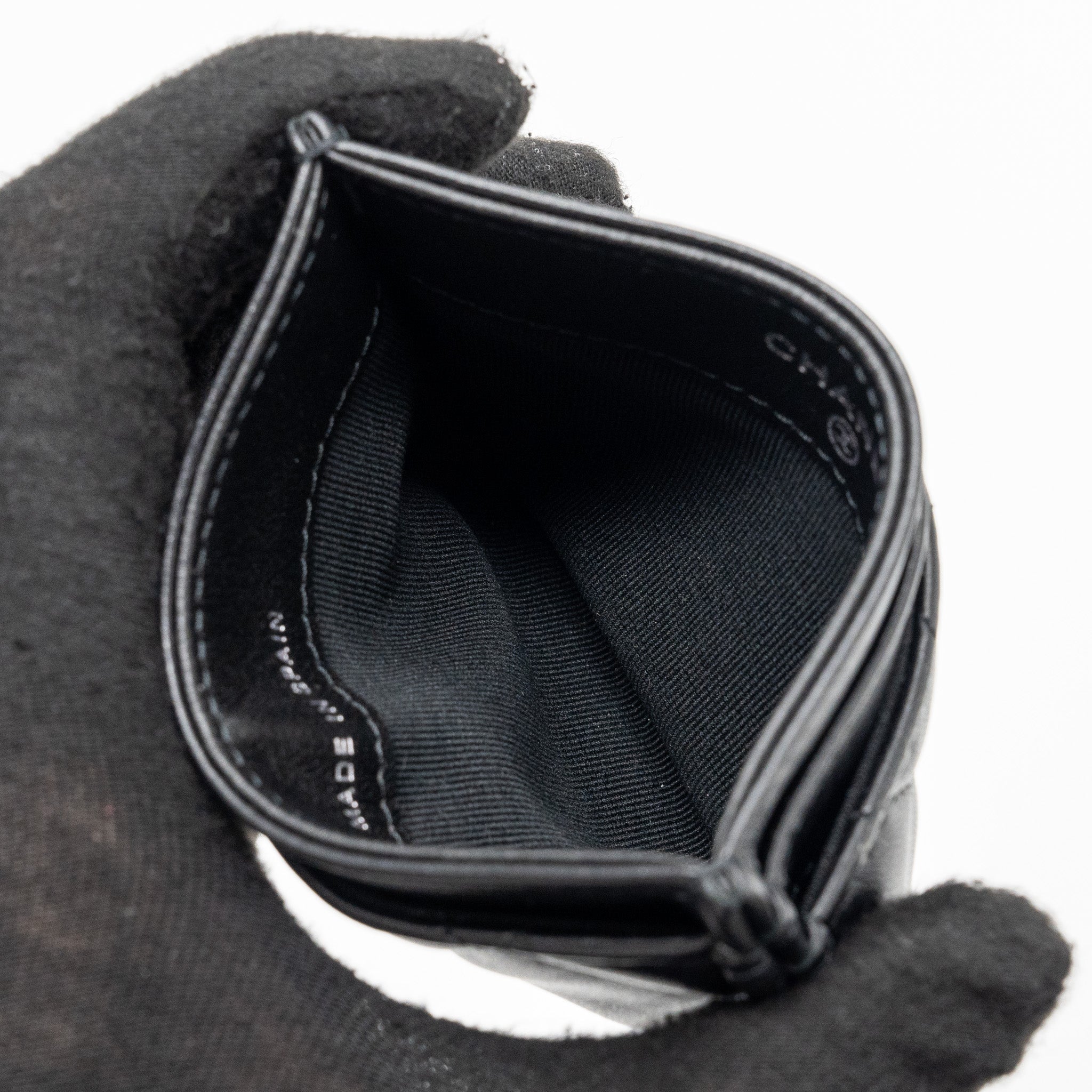 CHANEL CLASSIC QUILTED CARD HOLDER WITH LIMITED CC LOGO LAMBSKIN BLACK SHW (MICROCHIP)