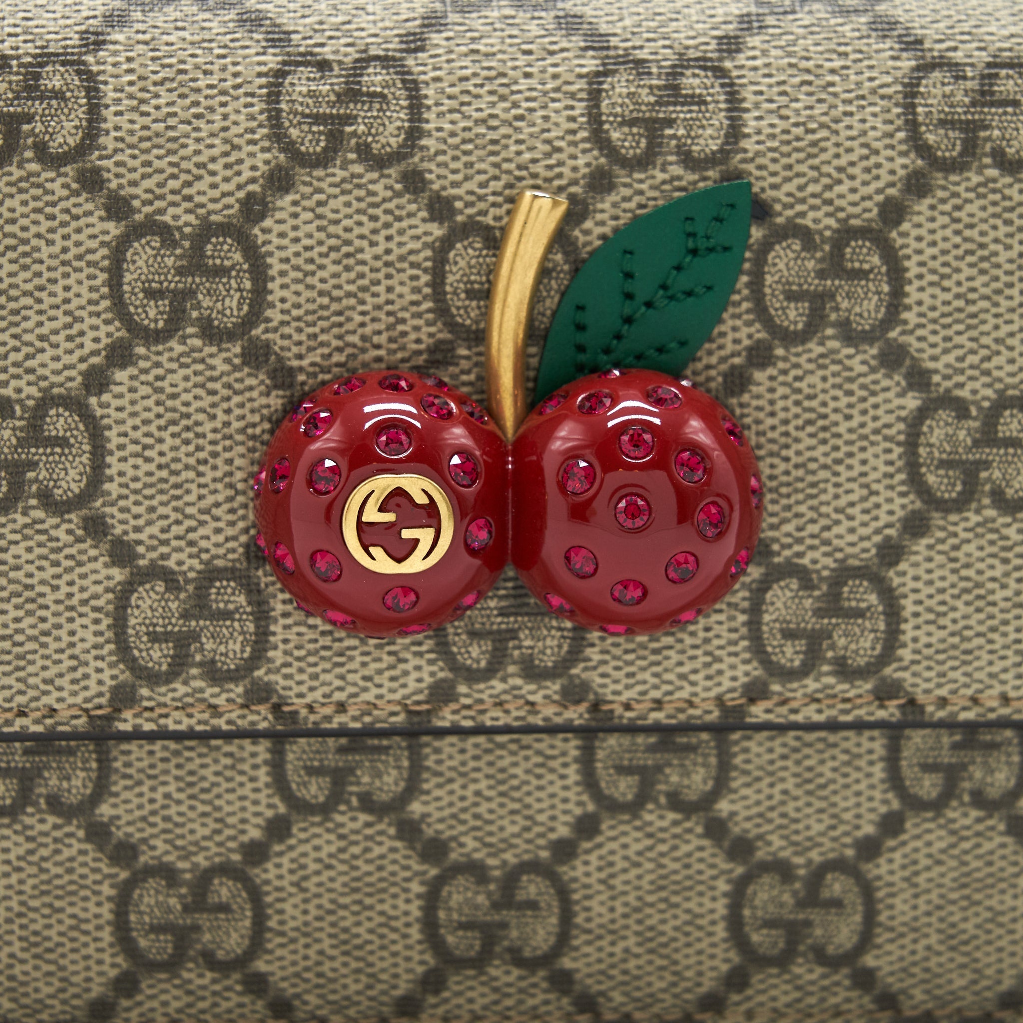 GUCCI CHERRIES WALLET ON CHAIN