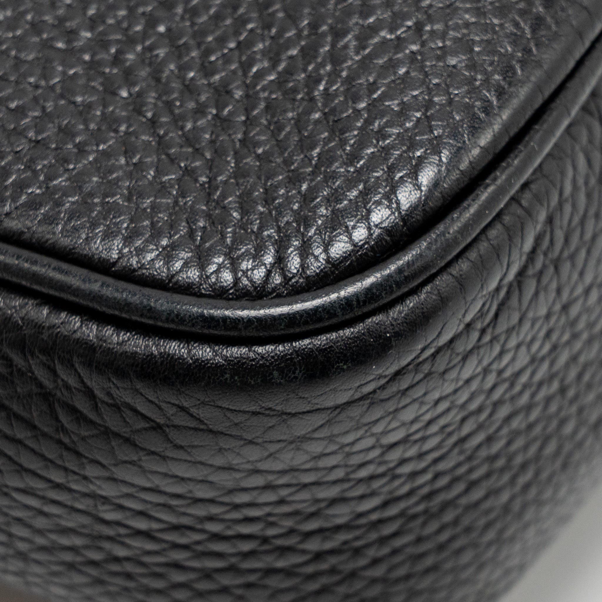 GUCCI SOHO DISCO CAMERA CROSSBODY BAG CALFSKIN BLACK LGHW