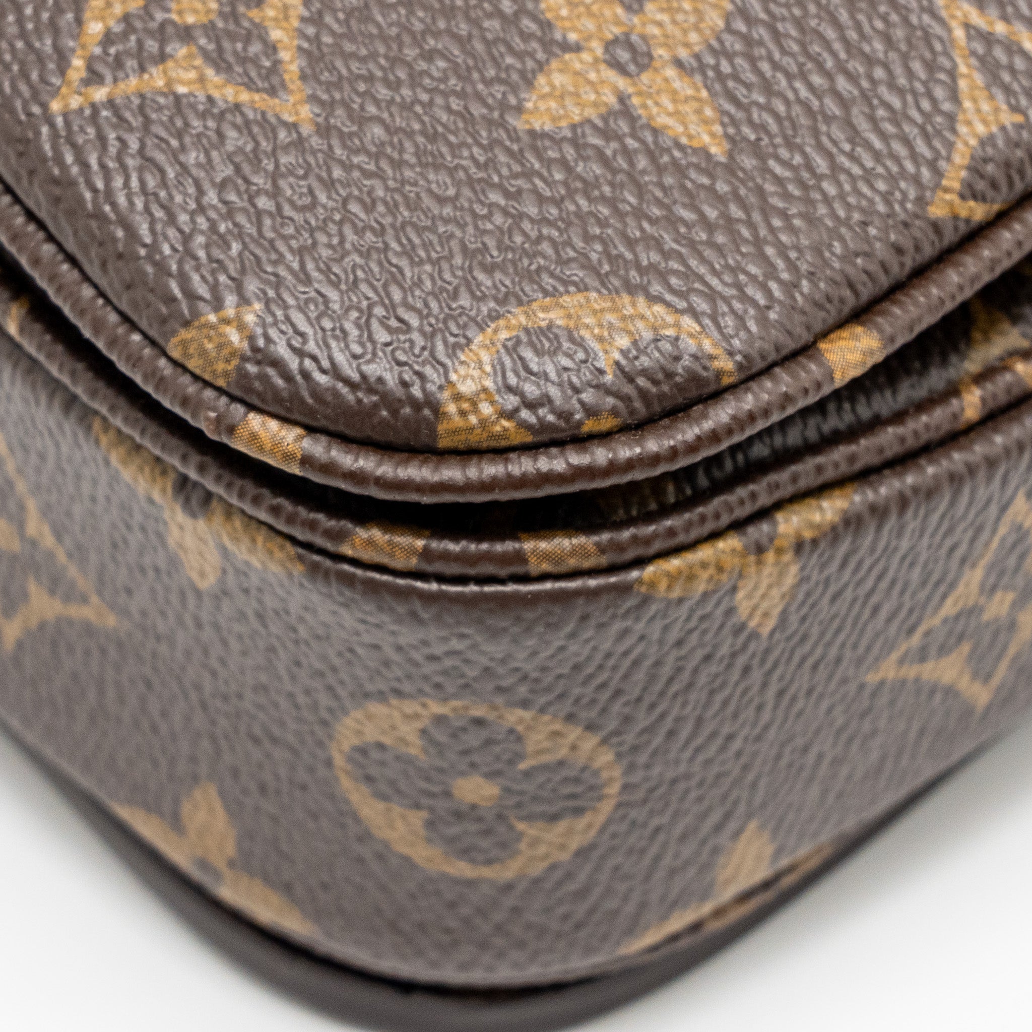 LOUIS VUITTON POCHETTE MÉTIS MONOGRAM CANVAS GHW