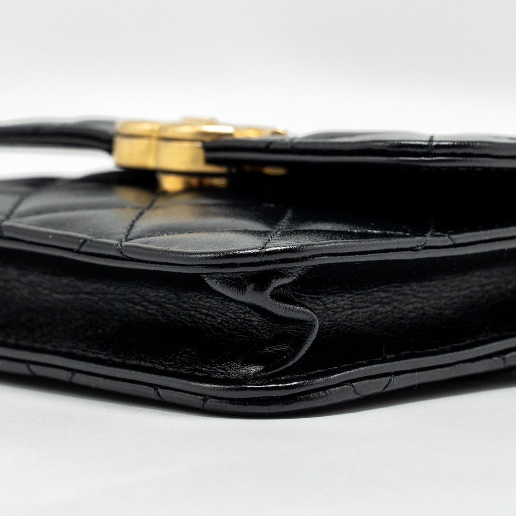 CHANEL 21A GOLD CRUSH MINI FLAP CLUTCH WITH ADJUSTABLE CHAIN CALFSKIN BLACK GHW