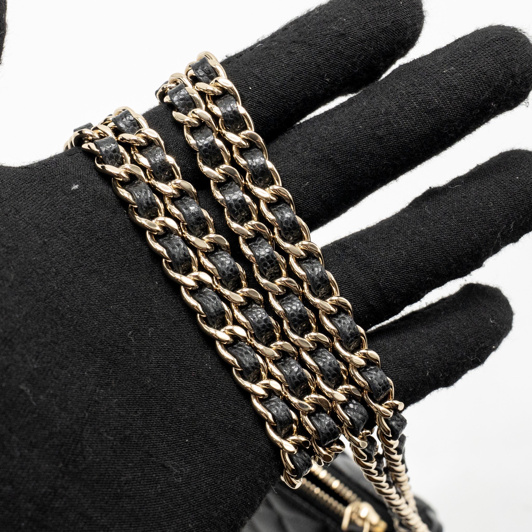 CHANEL 25A CLUTCH WITH CHAIN BAG CAVIAR BLACK LGHW