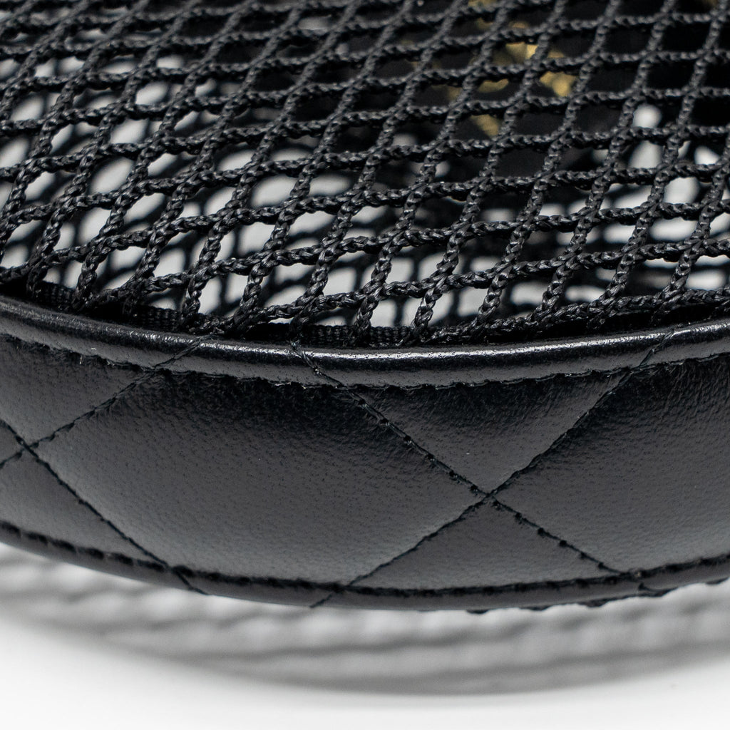 CHANEL 25S HALF MOON CLUTCH MESH/ LAMBSKIN BLACK LGHW (MICROCHIP)