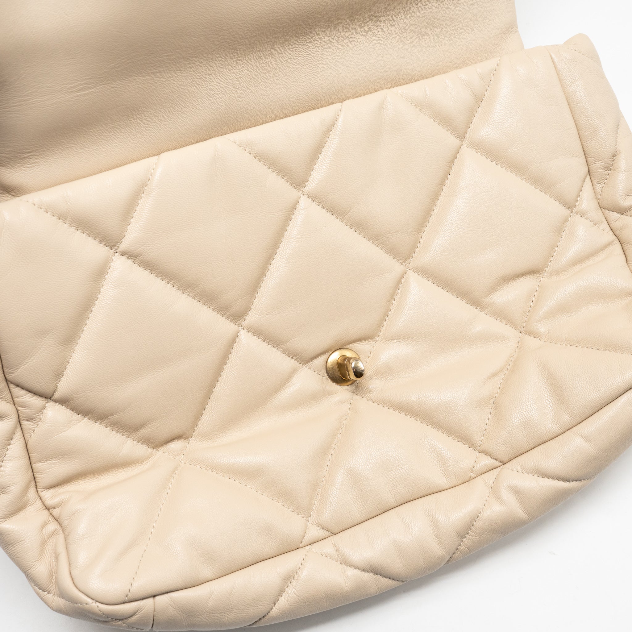 CHANEL MAXI 19 BAG GOATSKIN BEIGE MULTICOLOR HARDWARE