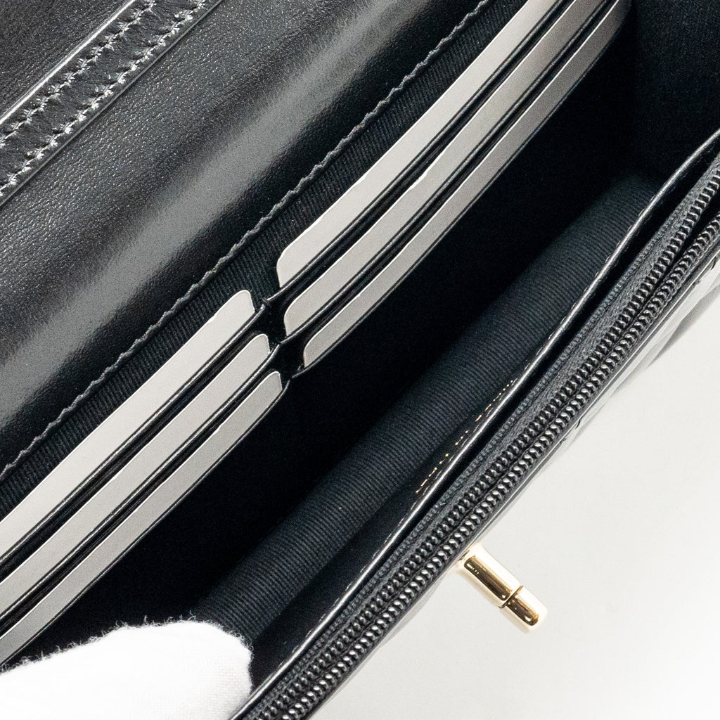 CHANEL WALLET ON CC DETAILED CHAIN SHINY LAMBSKIN BLACK GHW (MICROCHIP)