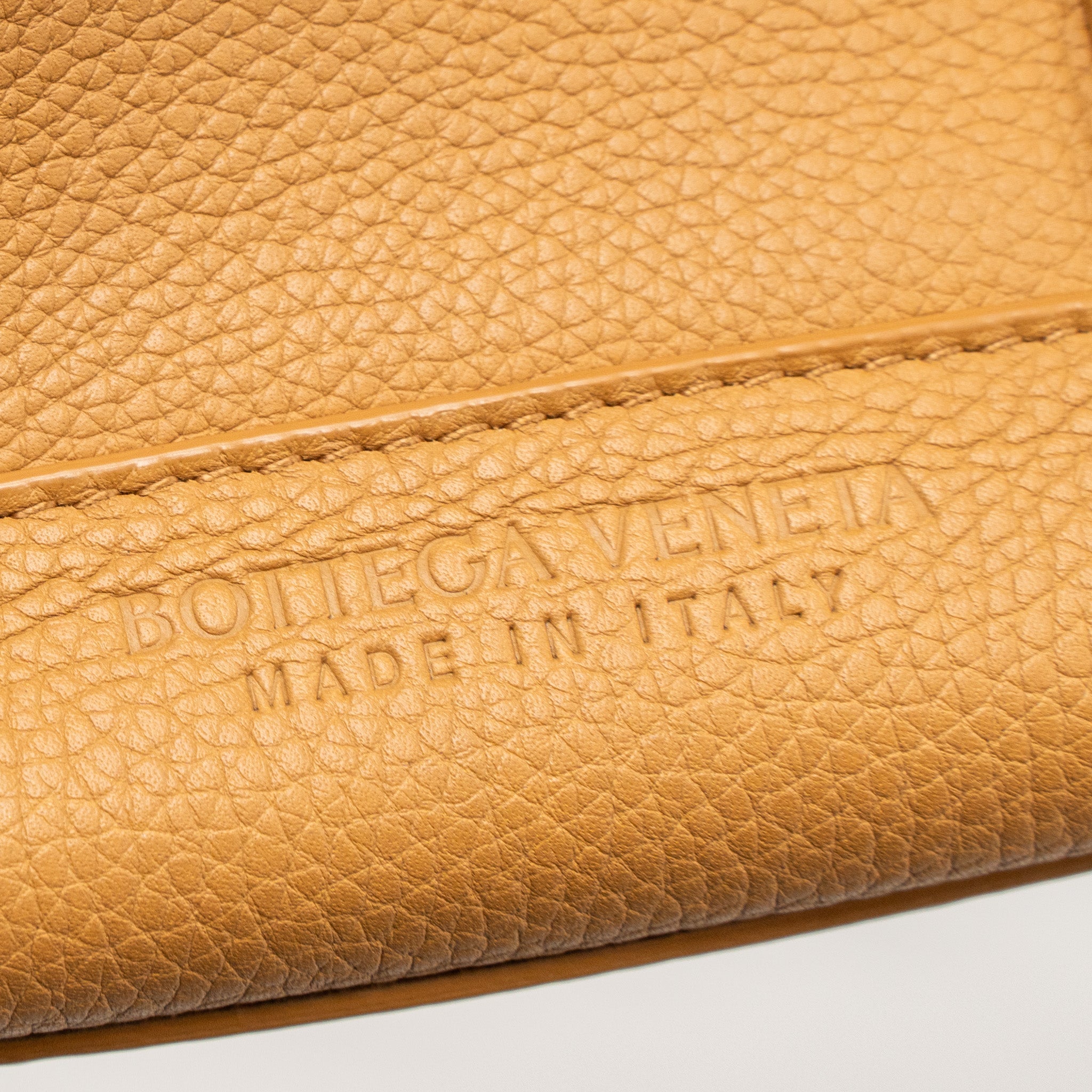BOTTEGA VENETA SMALL ARCO BAG CALFSKIN WOOD GHW