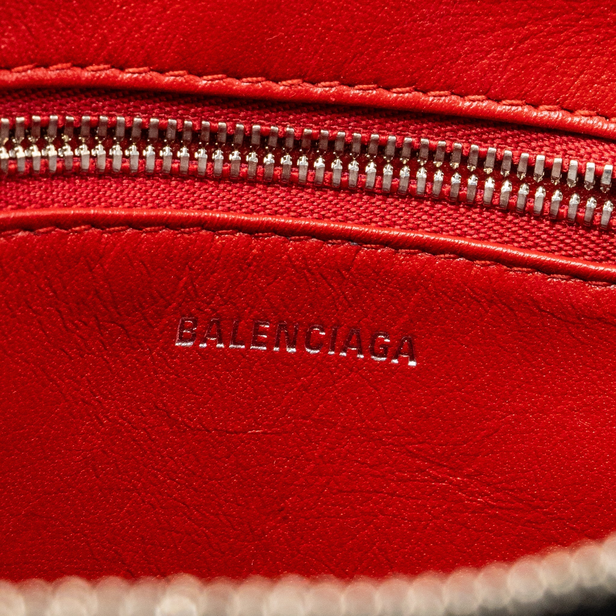 BALENCIAGA TRIANGLE DUFFLE BAG CALFSKIN BLACK SHW