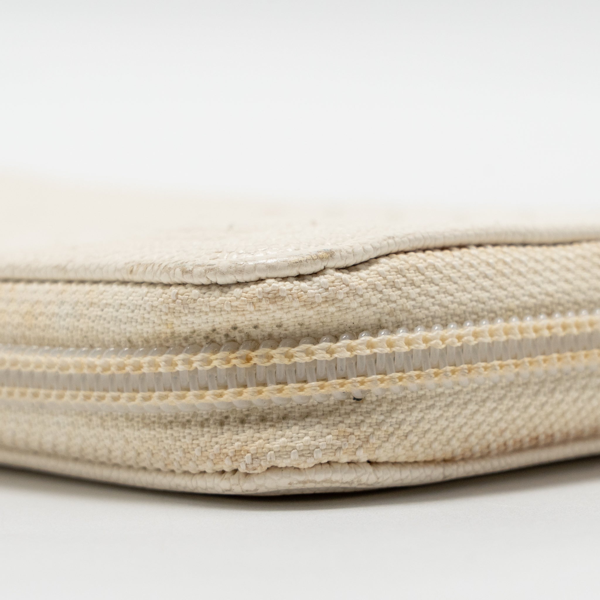 CHANEL CHEVRON BOY ZIP LONG WALLET CAVIAR WHITE LGHW