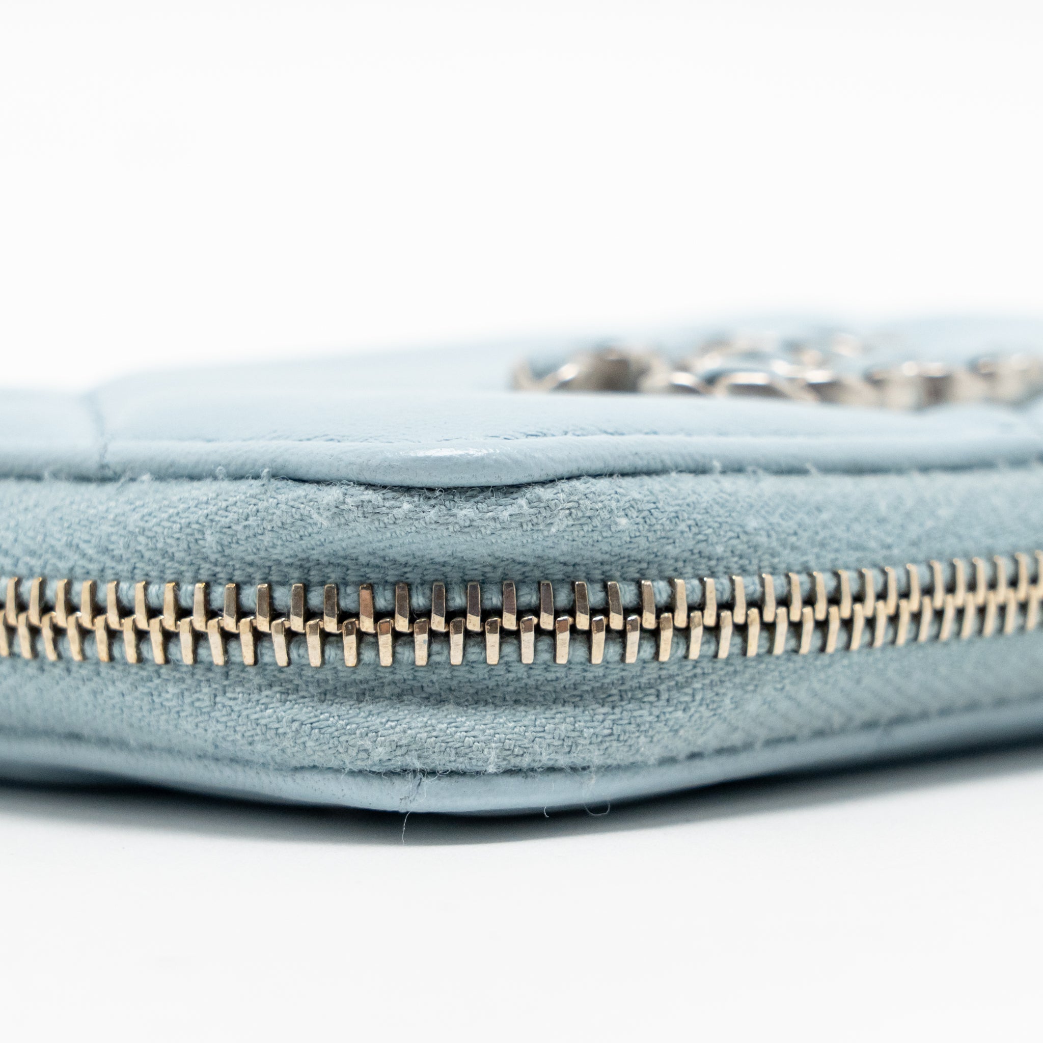 CHANEL 19 ZIP COIN PURSE LAMBSKIN LIGHT BLUE SHW (MICROCHIP)